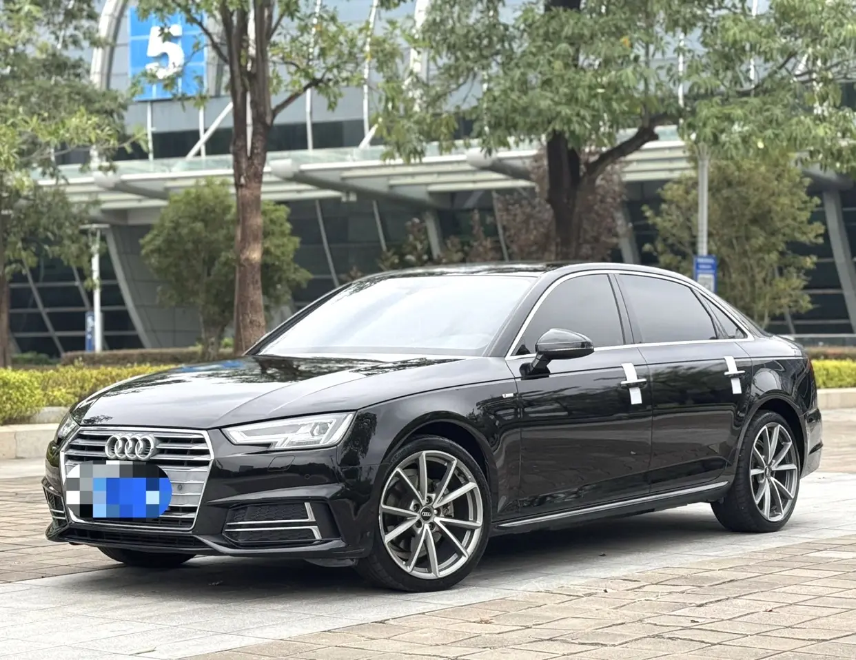 Audi A4L  из Китая