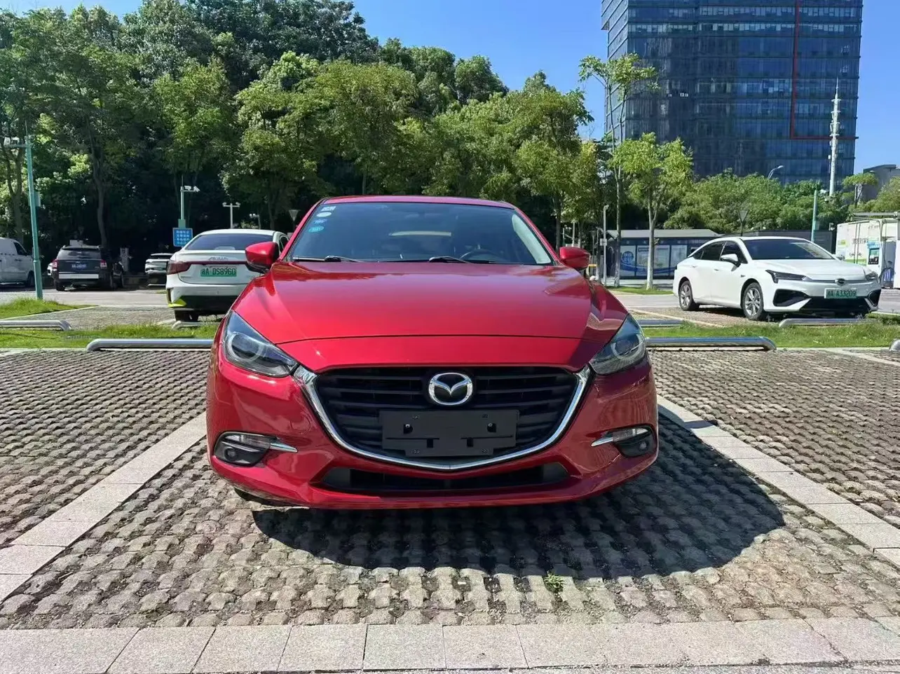 Mazda Axela (Mazda3)  из Китая