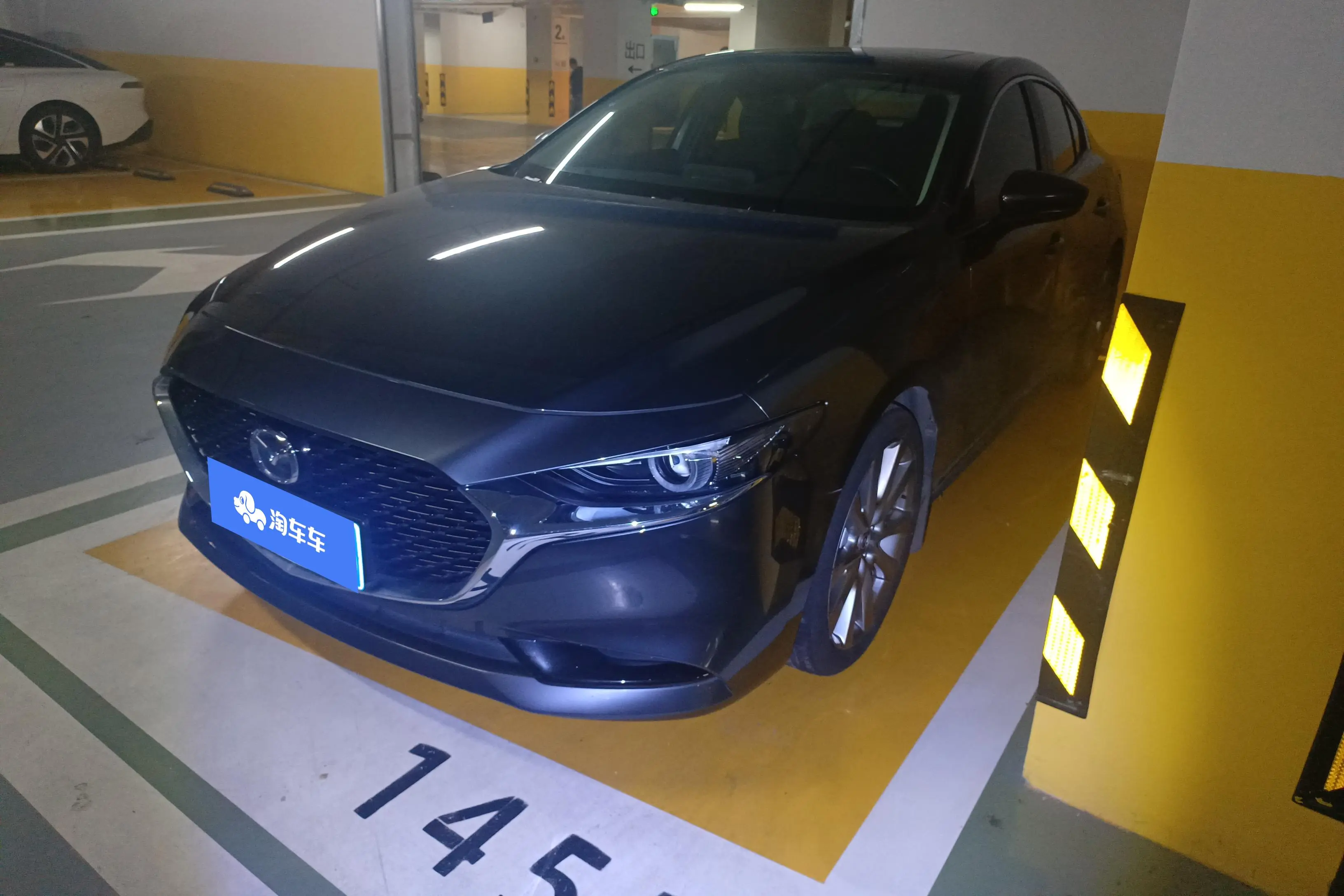 Mazda Axela (Mazda3)  из Китая