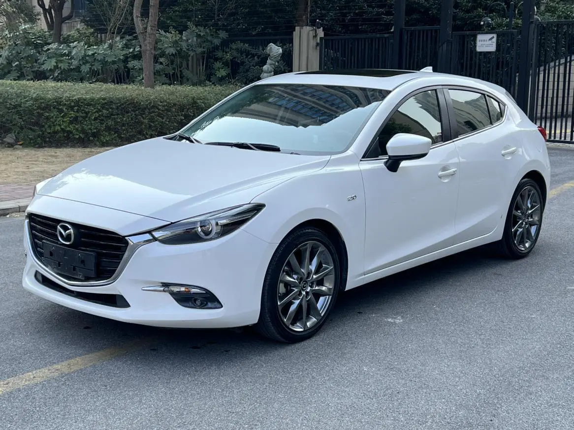 Mazda Axela (Mazda3)  из Китая