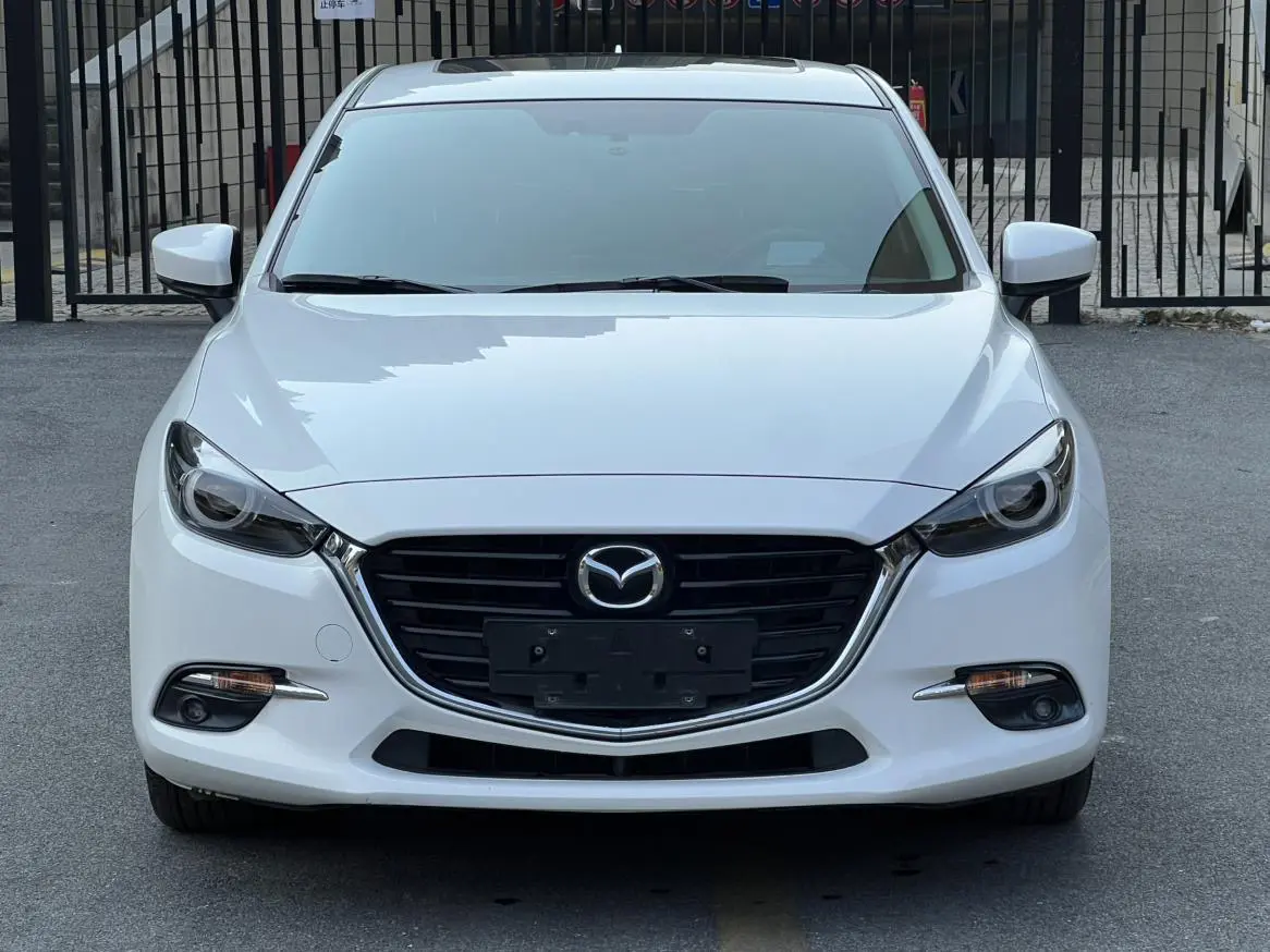 Mazda Axela (Mazda3)  из Китая