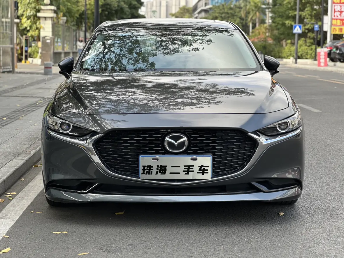 Mazda Axela (Mazda3)  из Китая