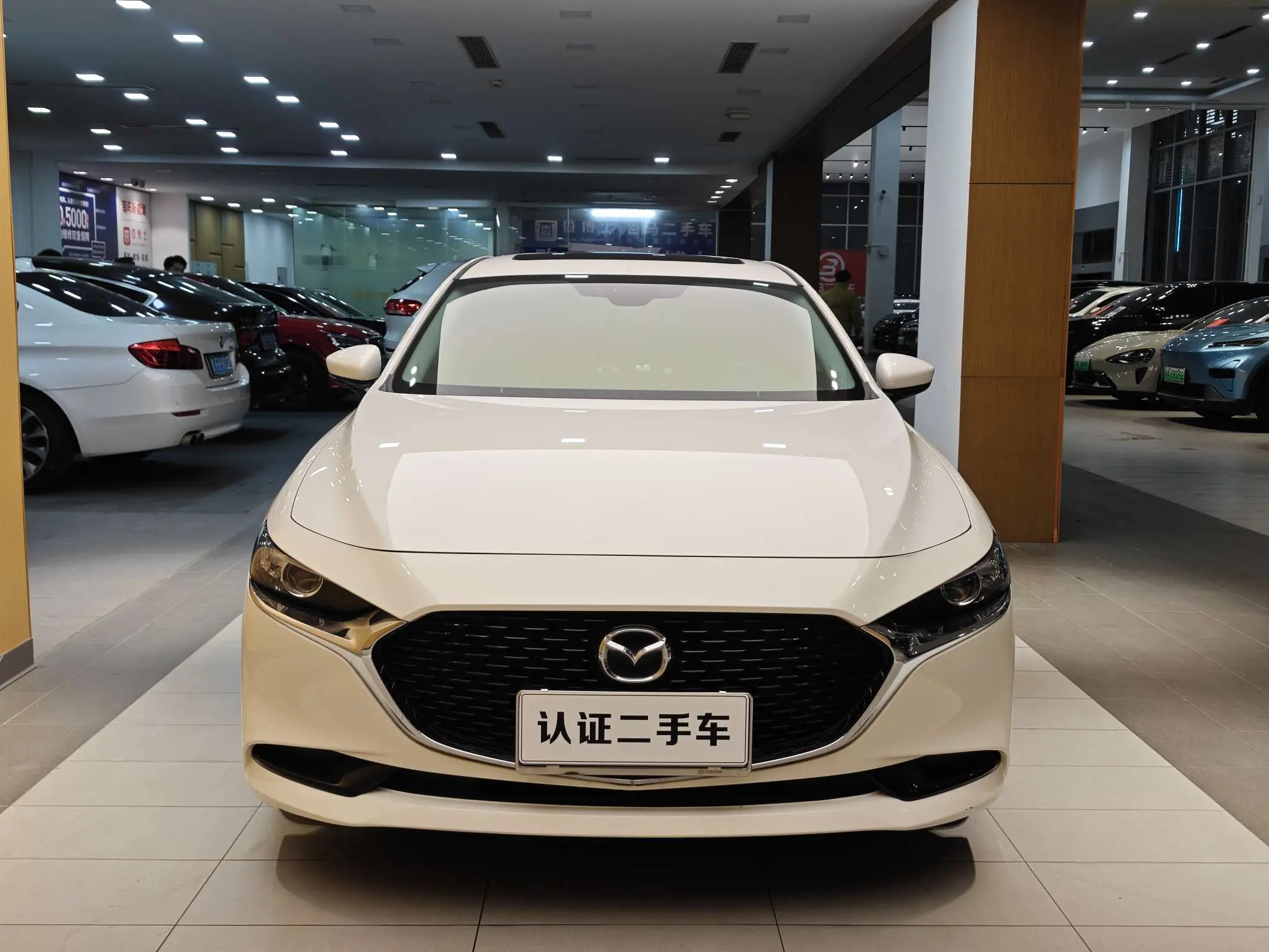 Mazda Axela (Mazda3)  из Китая