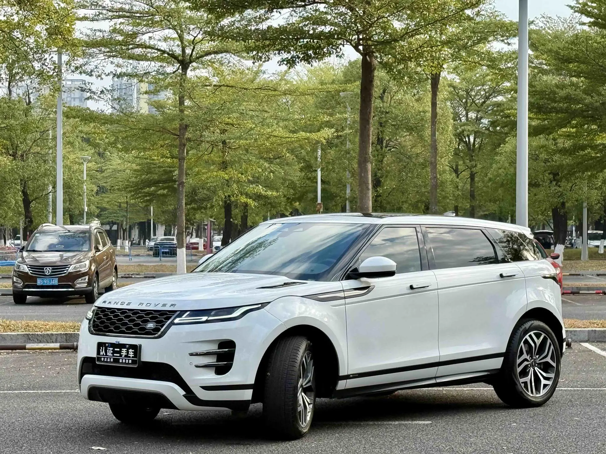 Land Rover Range Rover Evoque  из Китая