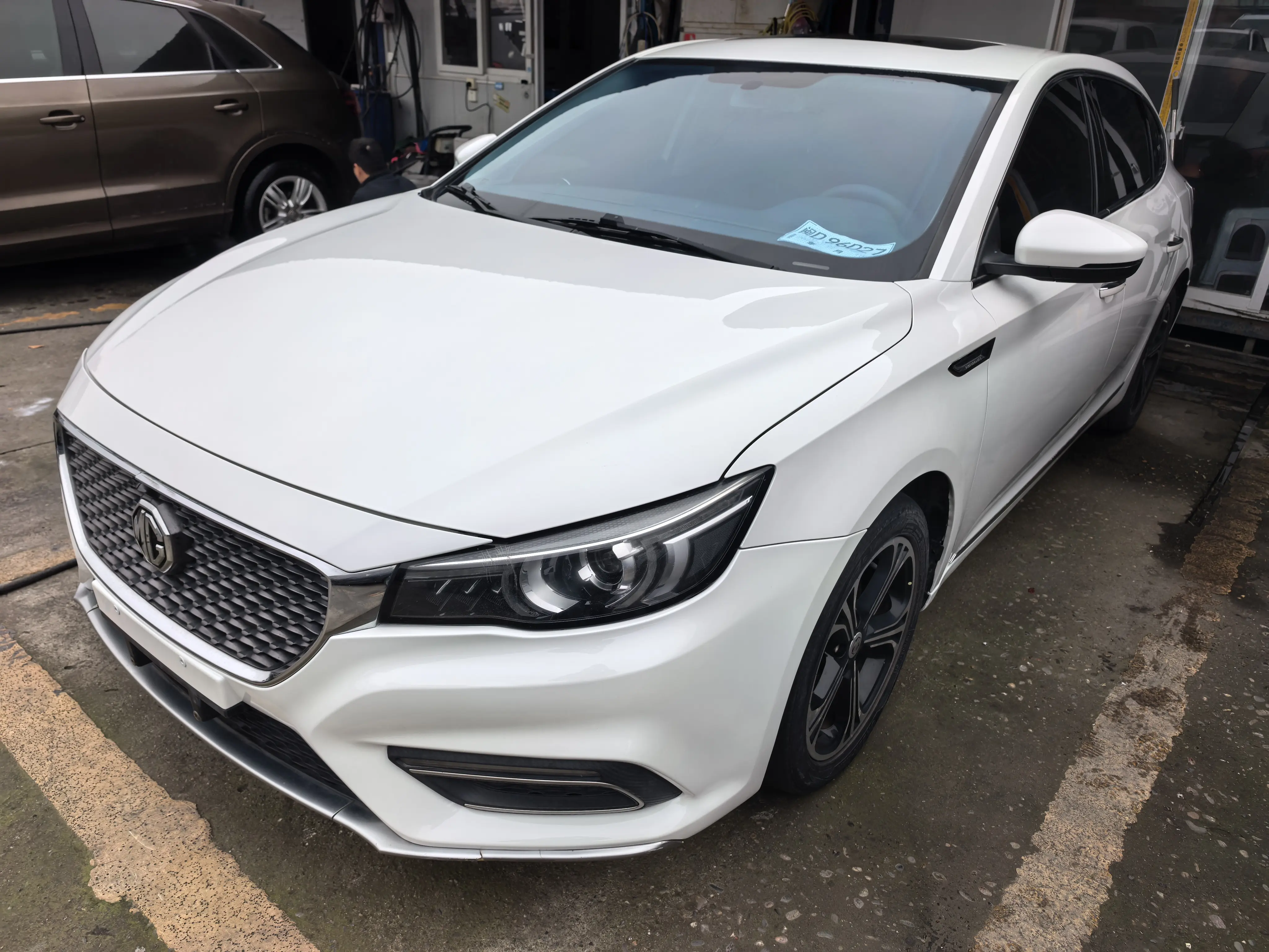 MG 6  из Китая