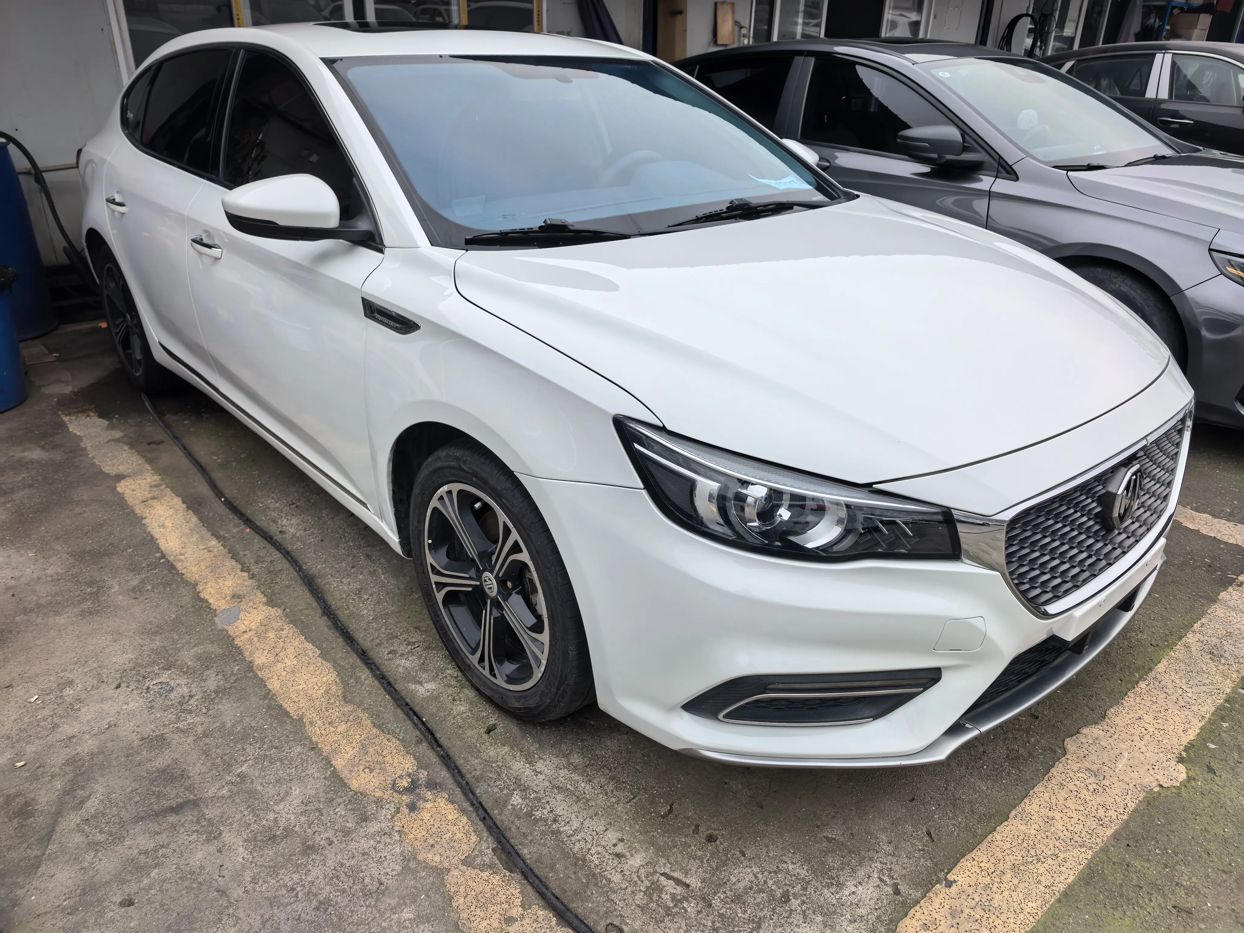 MG 6  из Китая