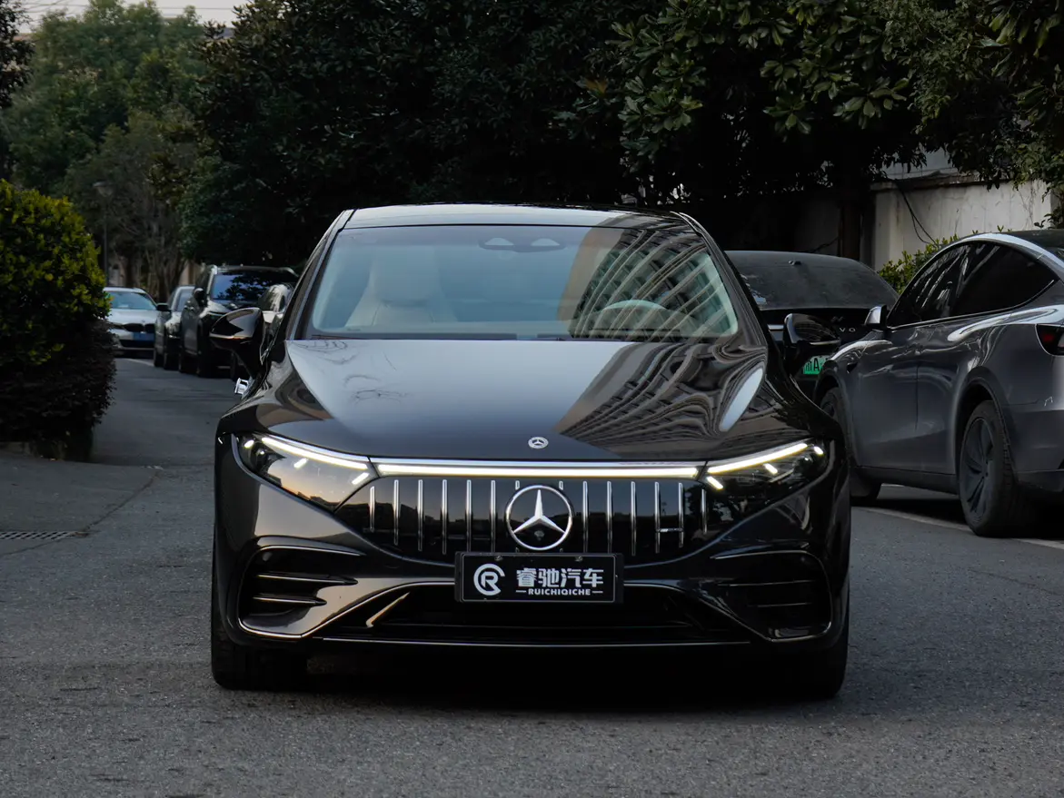 Mercedes-Benz EQS AMG  из Китая