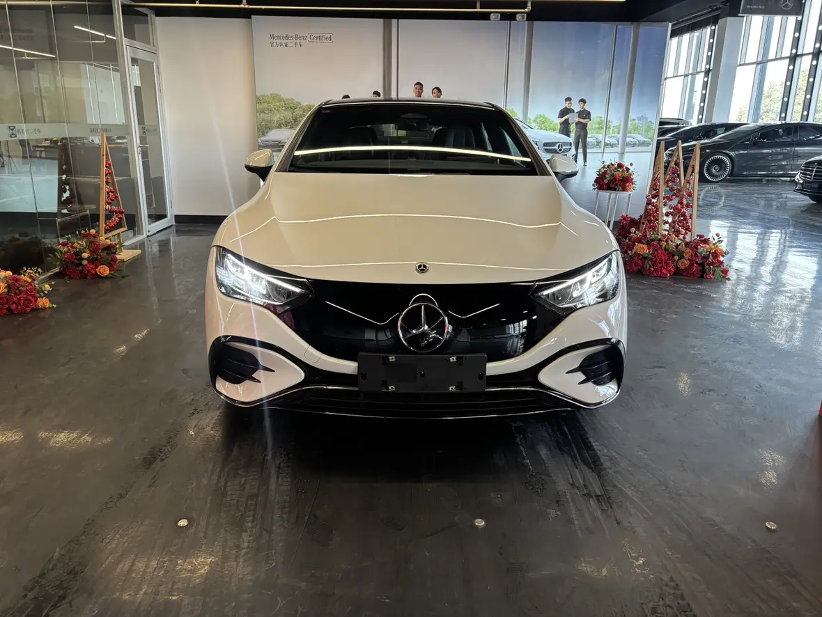 Mercedes-Benz EQE  из Китая