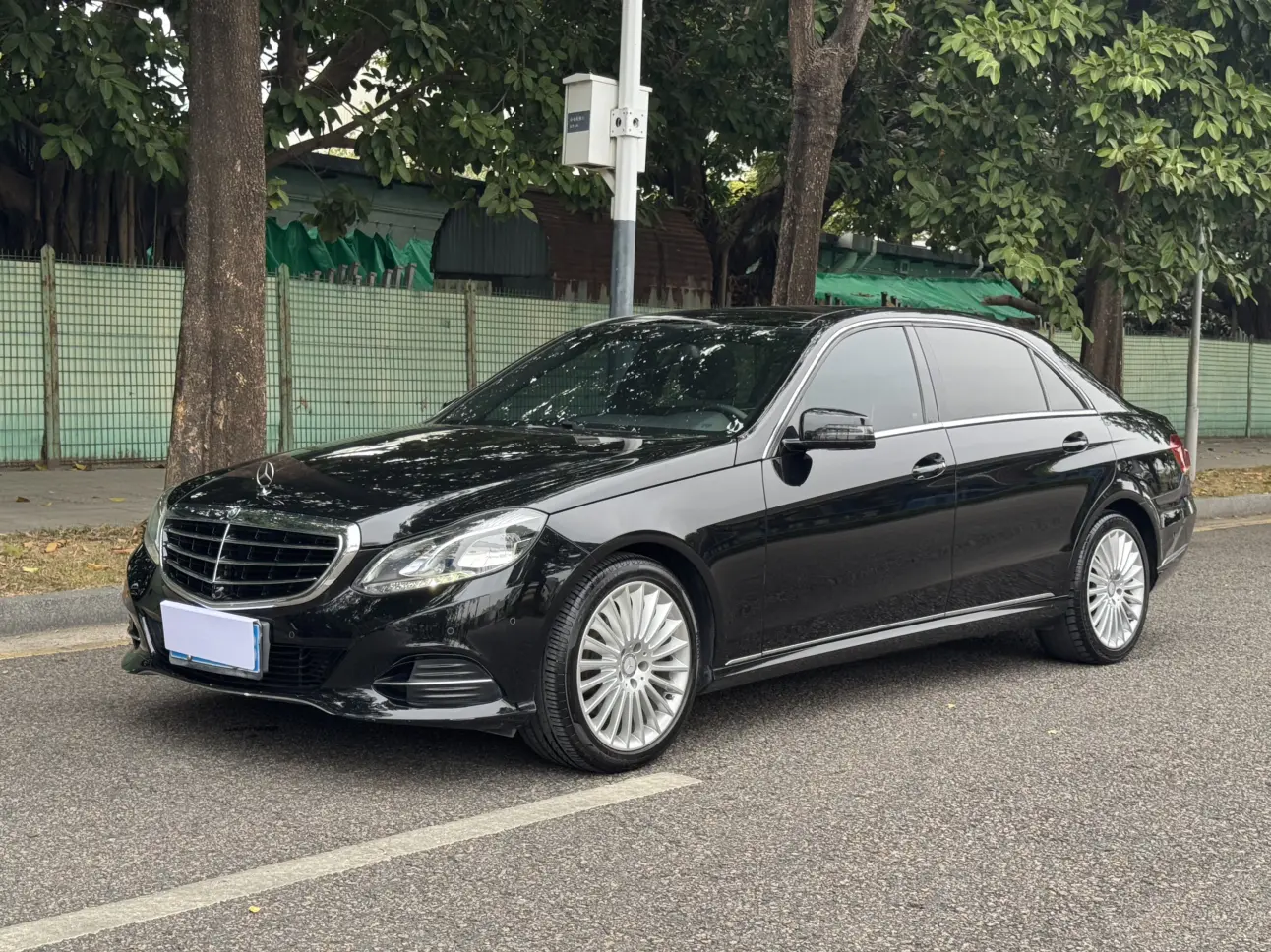 Mercedes-Benz E-Class  из Китая