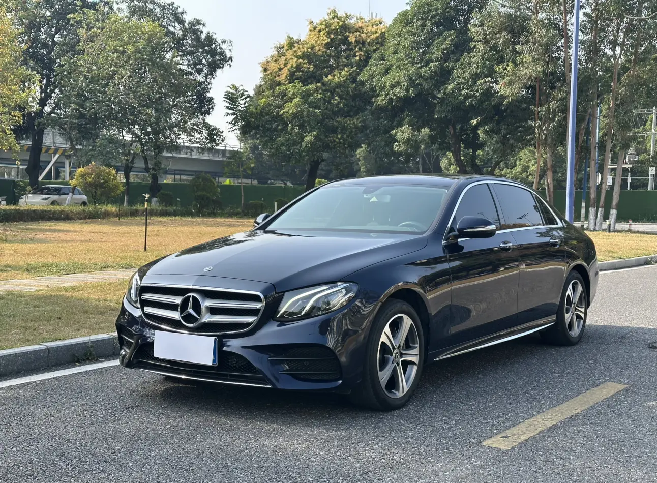 Mercedes-Benz E-Class  из Китая