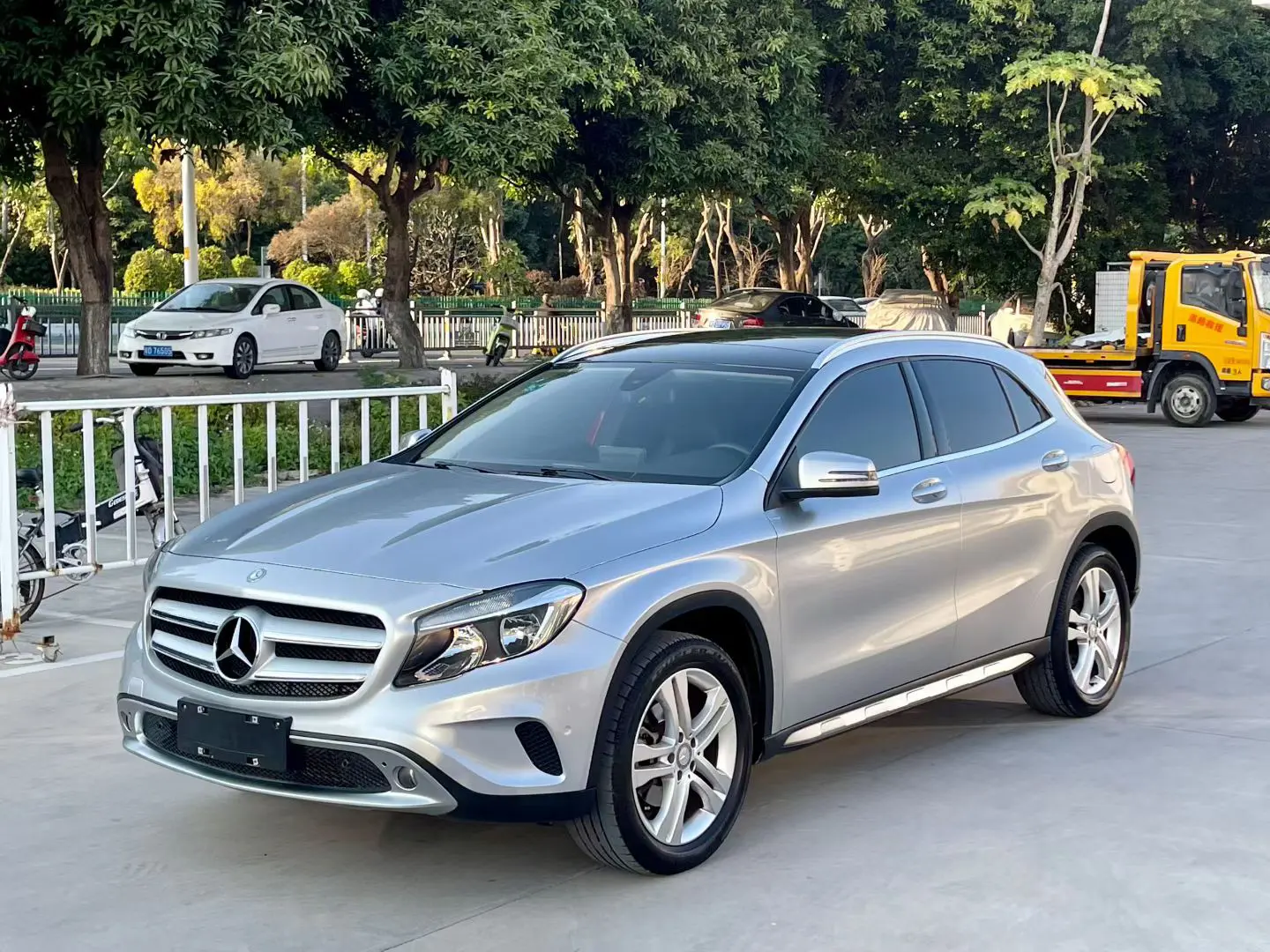 Mercedes-Benz GLA  из Китая