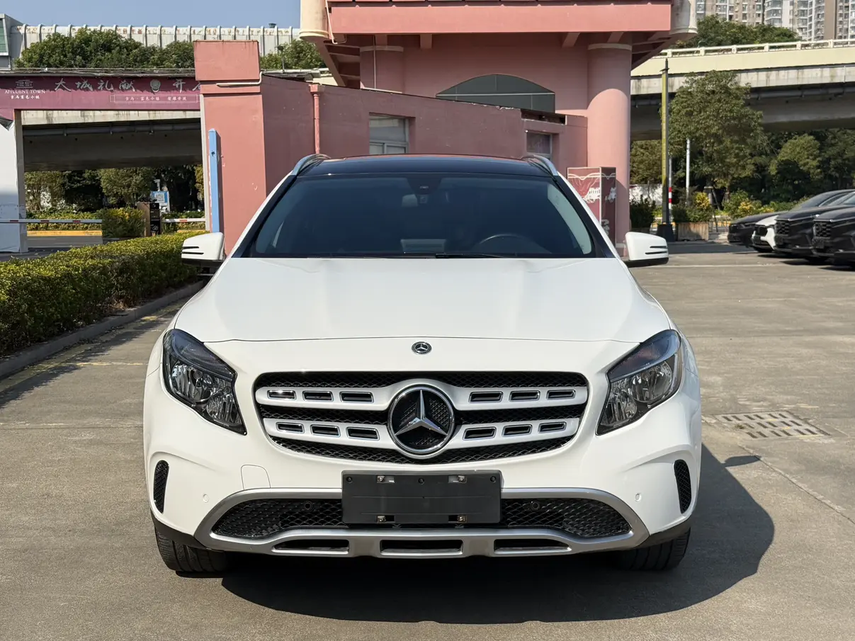 Mercedes-Benz GLA  из Китая