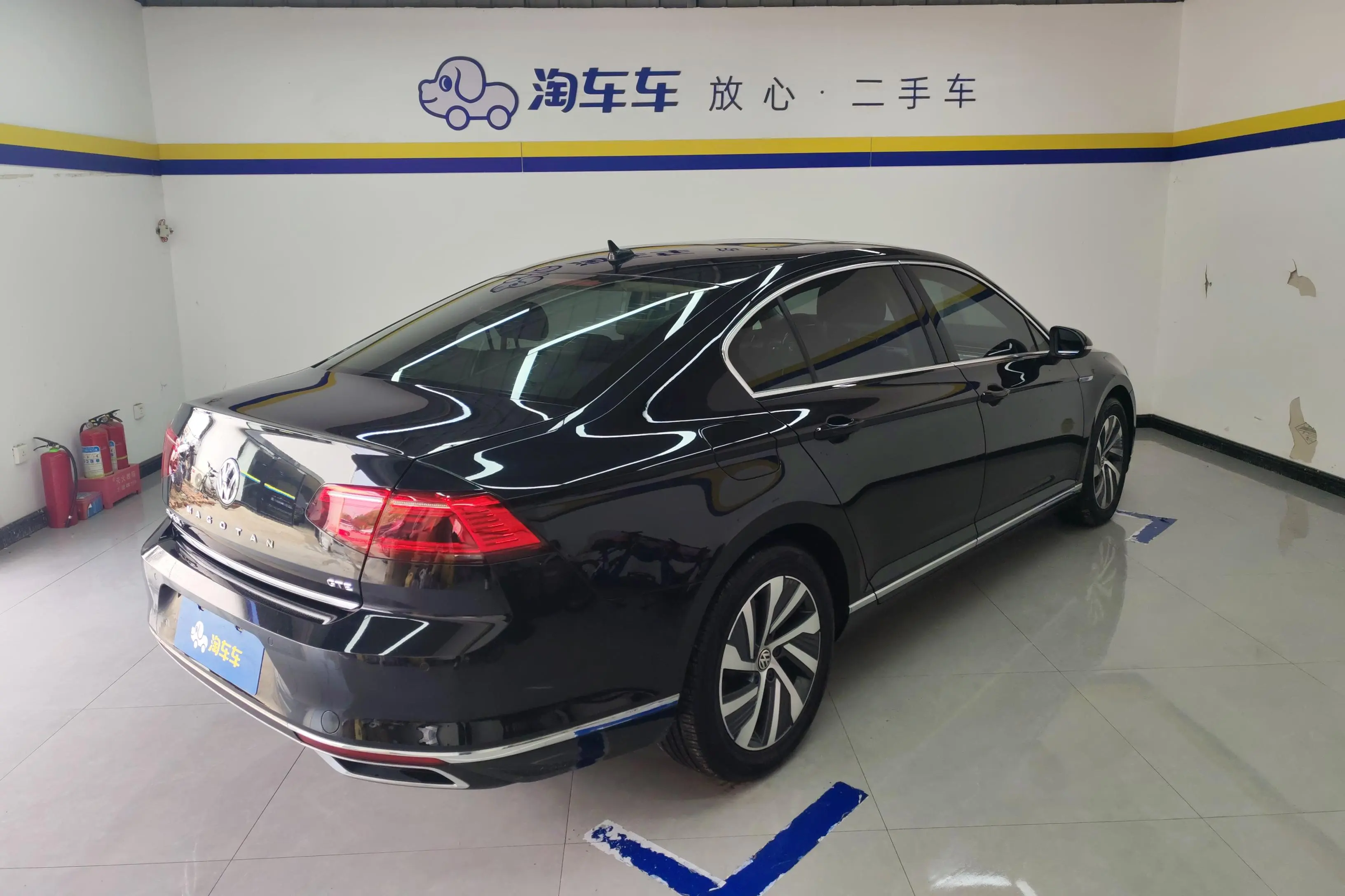 Volkswagen Magotan PHEV  из Китая