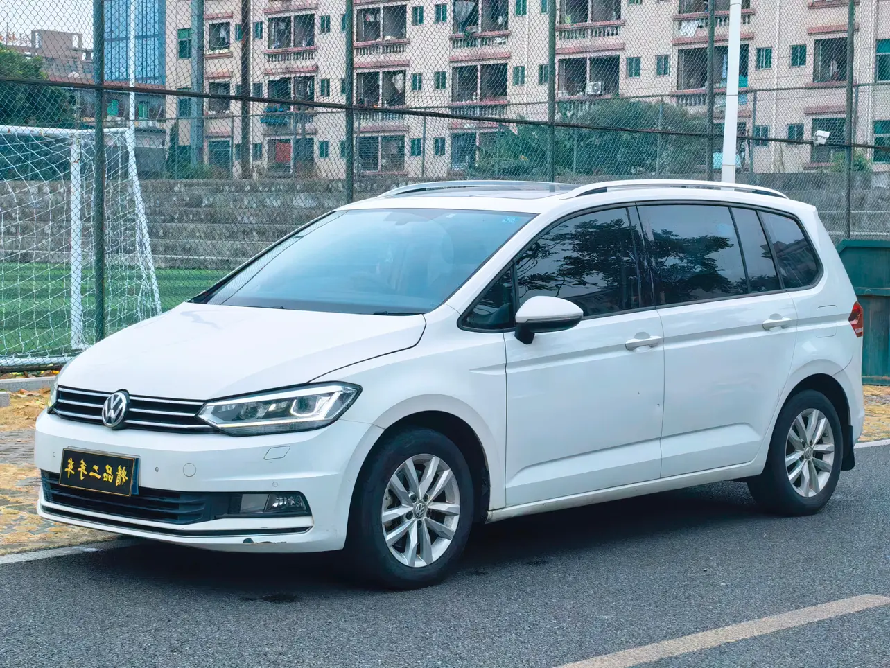 Volkswagen Touran L  из Китая