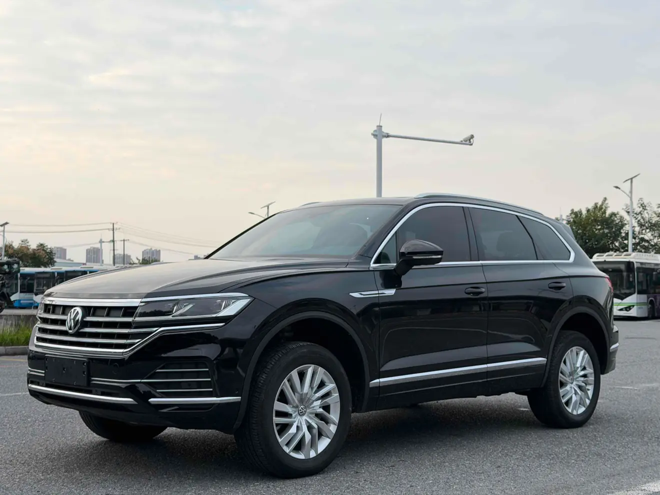 Volkswagen Touareg  из Китая