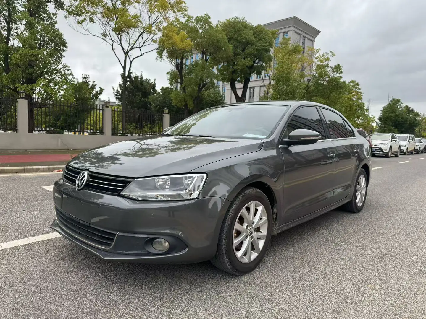 Volkswagen Sagitar  из Китая