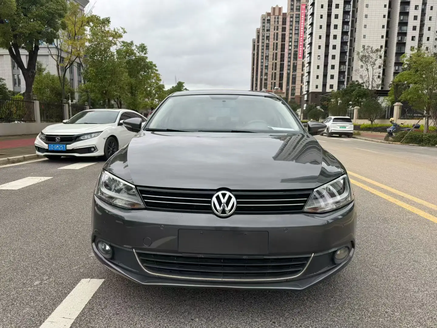 Volkswagen Sagitar  из Китая