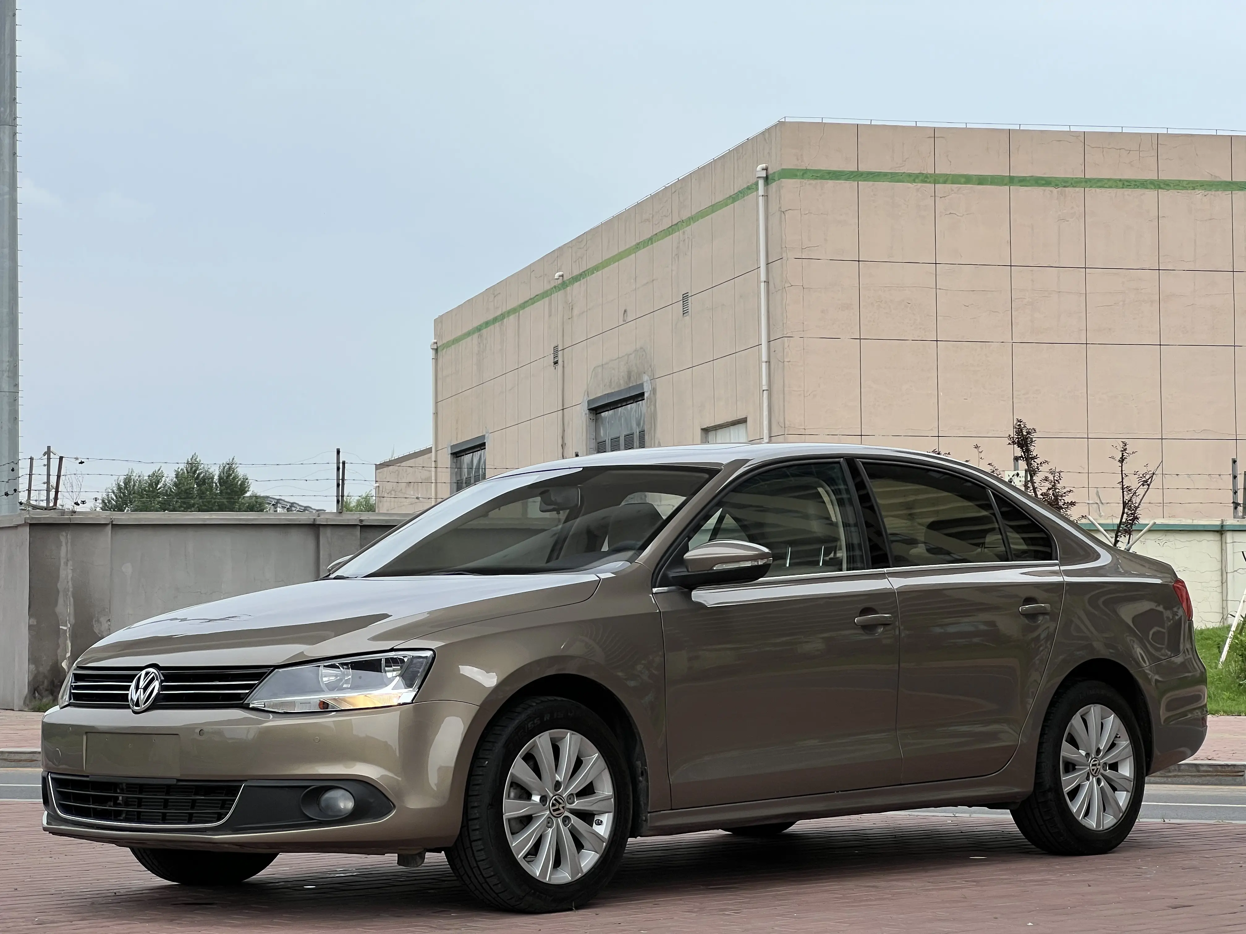 Volkswagen Sagitar  из Китая