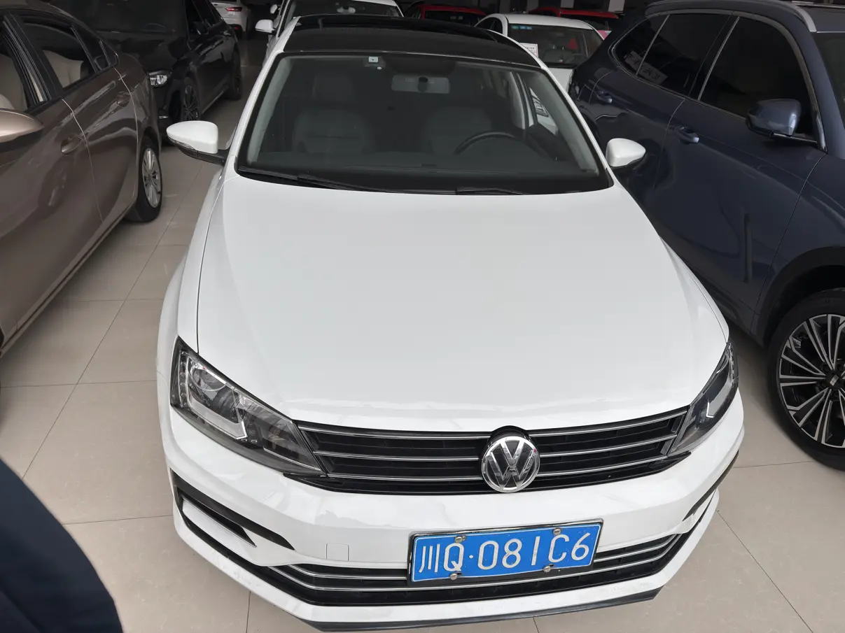 Volkswagen Sagitar  из Китая