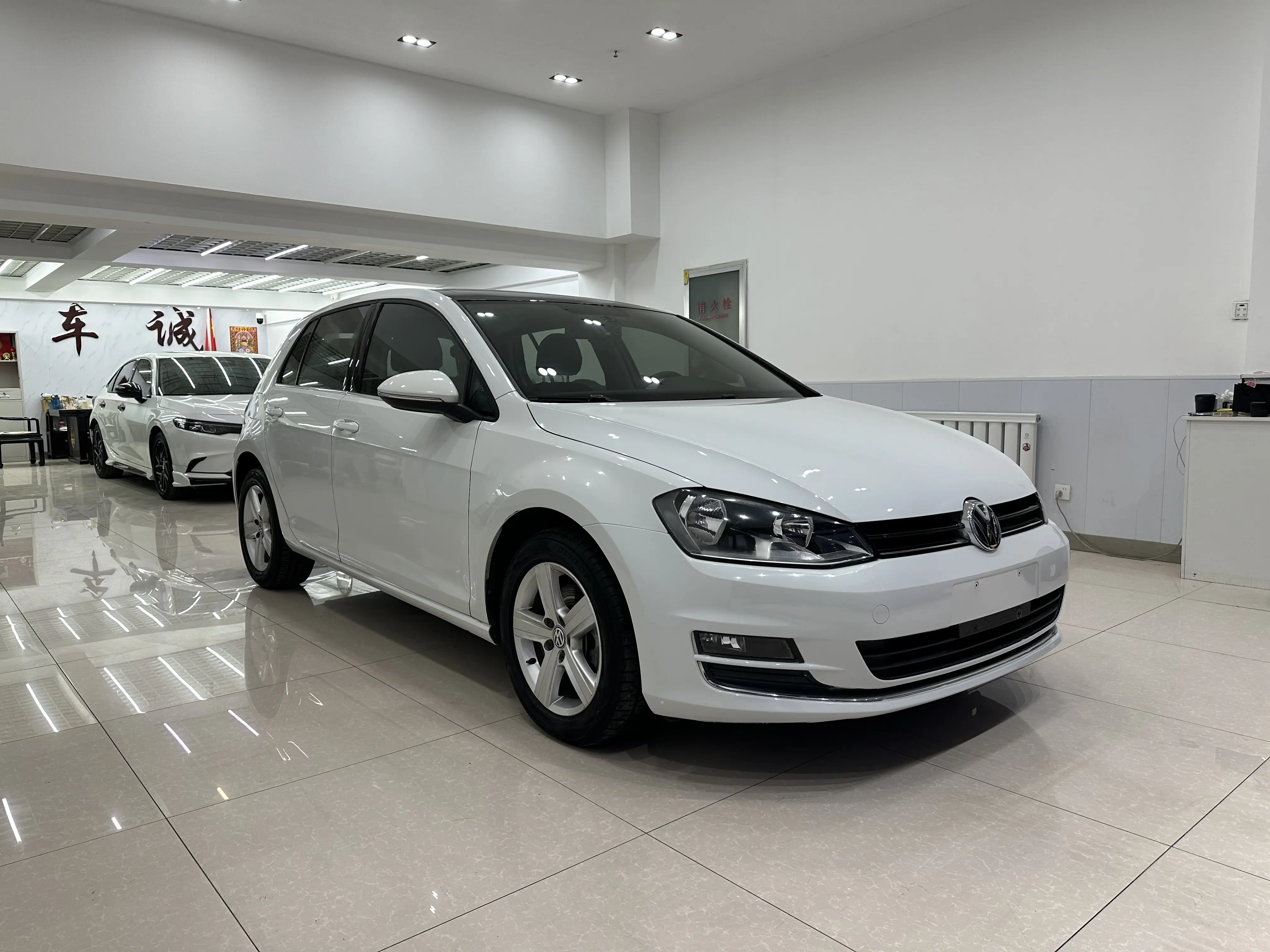 Volkswagen Golf  из Китая