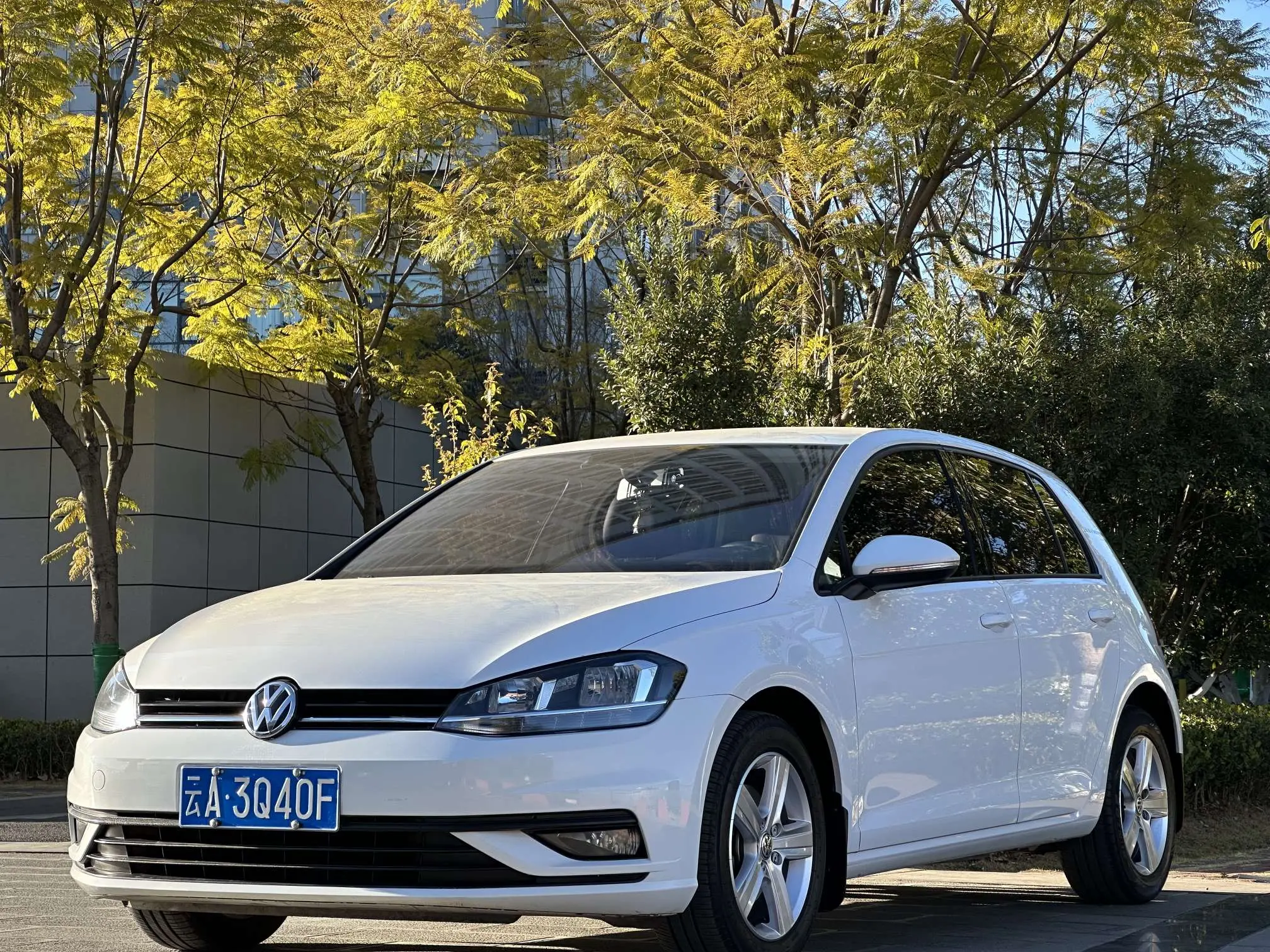 Volkswagen Golf  из Китая