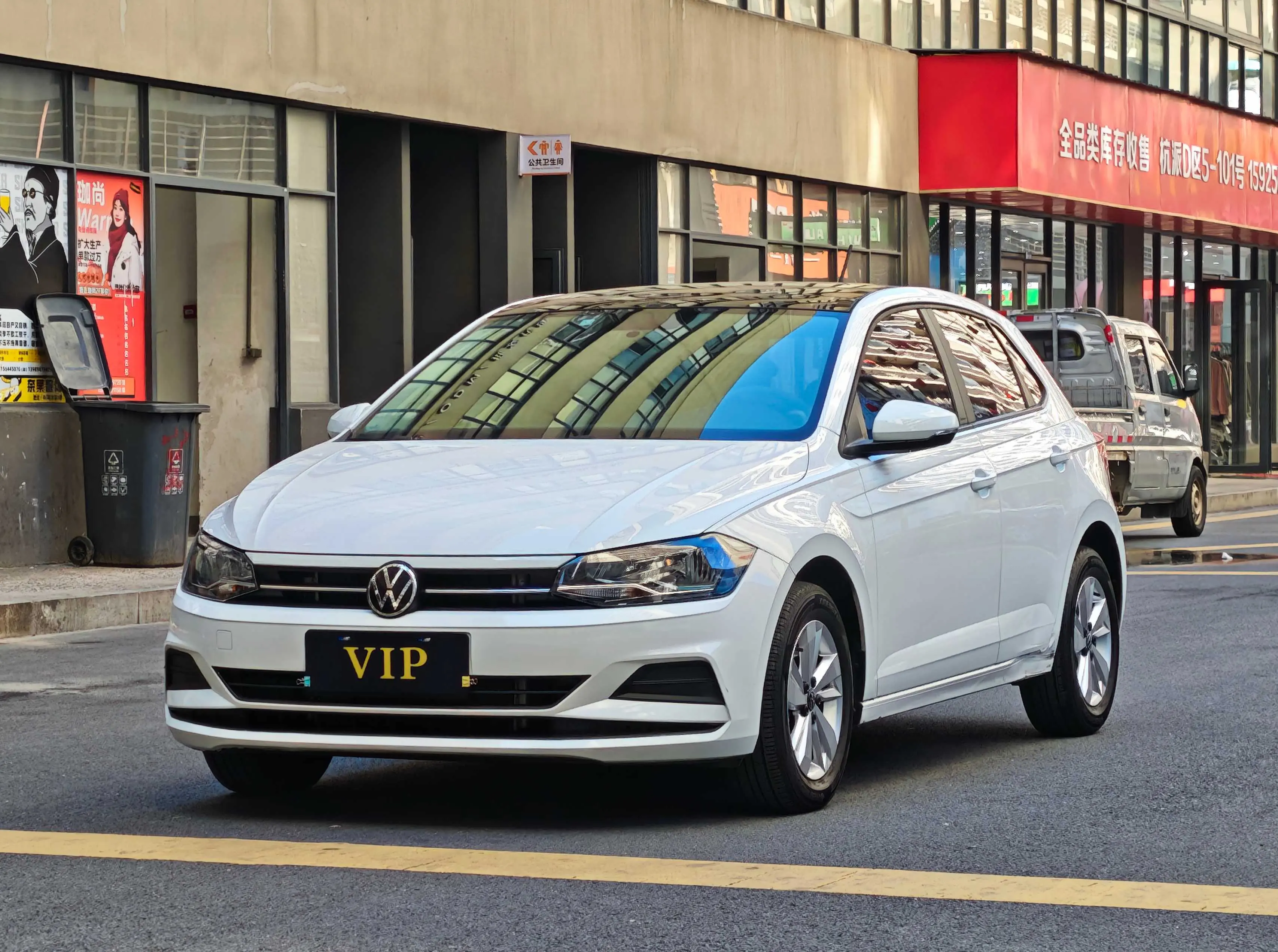 Volkswagen Polo  из Китая