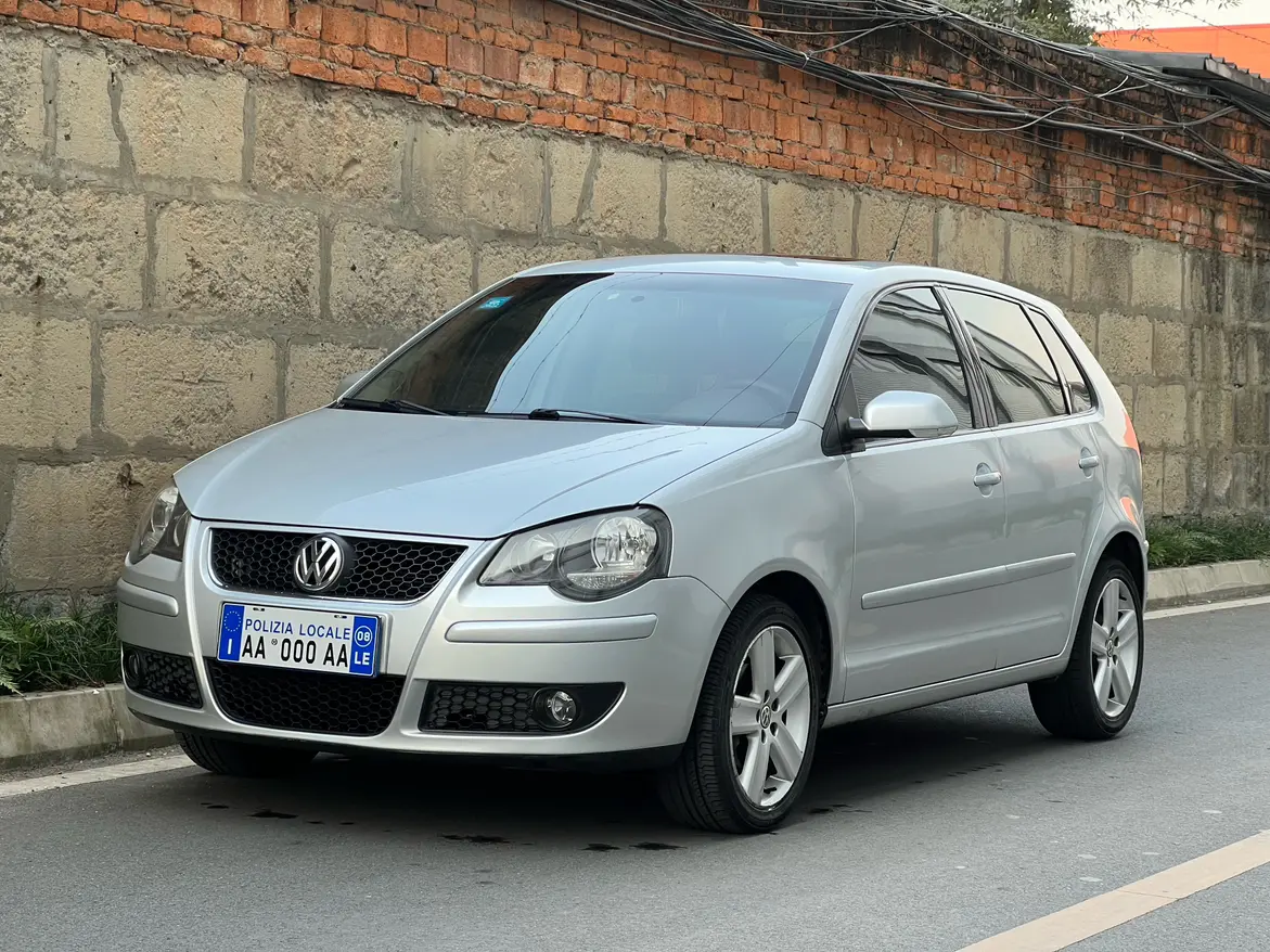 Volkswagen Polo  из Китая