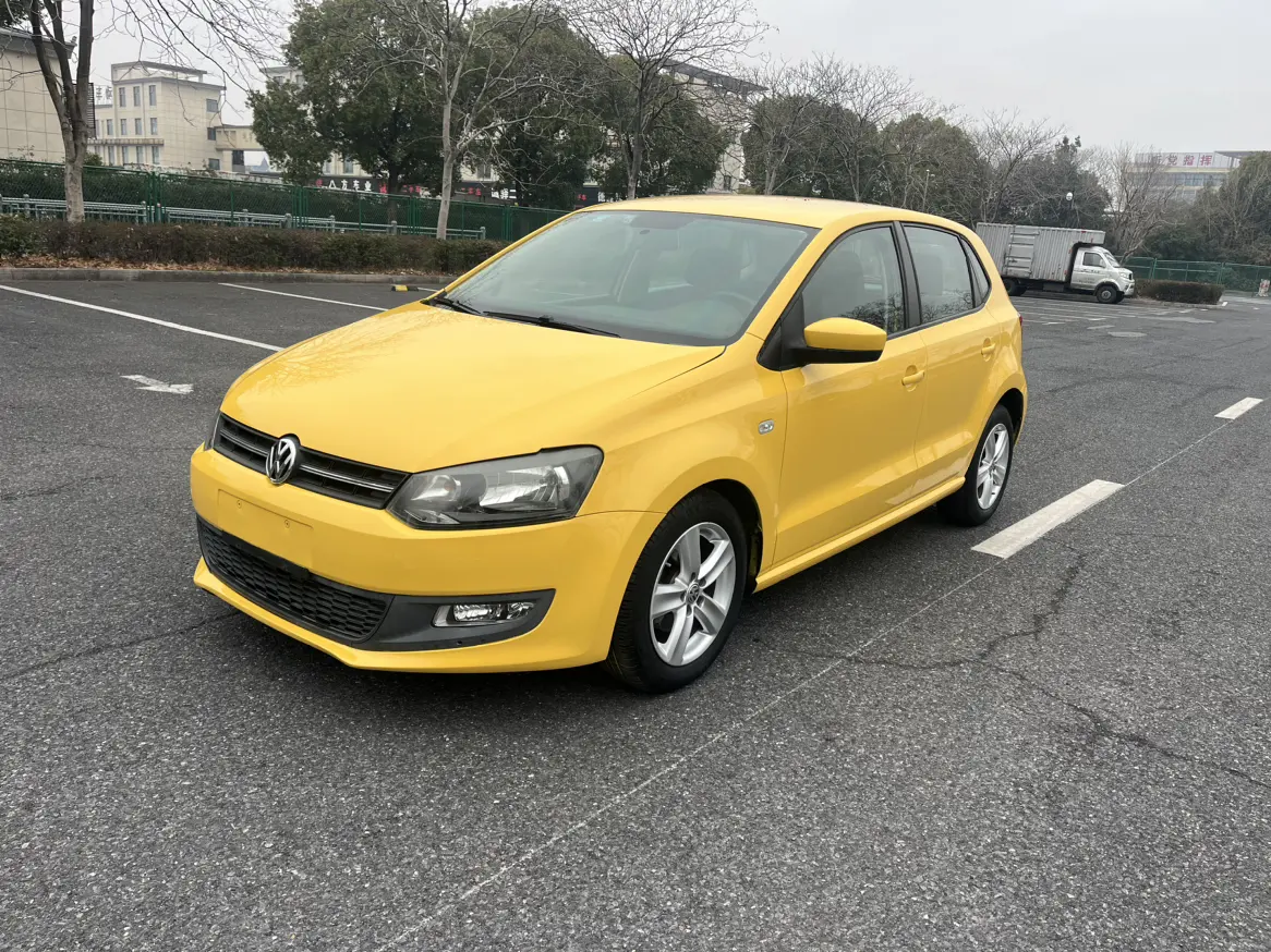 Volkswagen Polo  из Китая