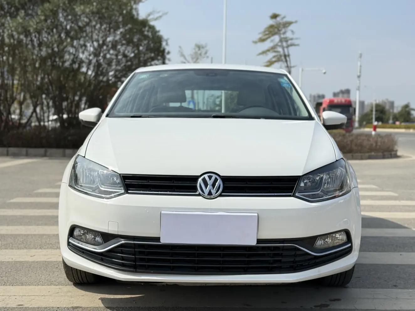 Volkswagen Polo  из Китая