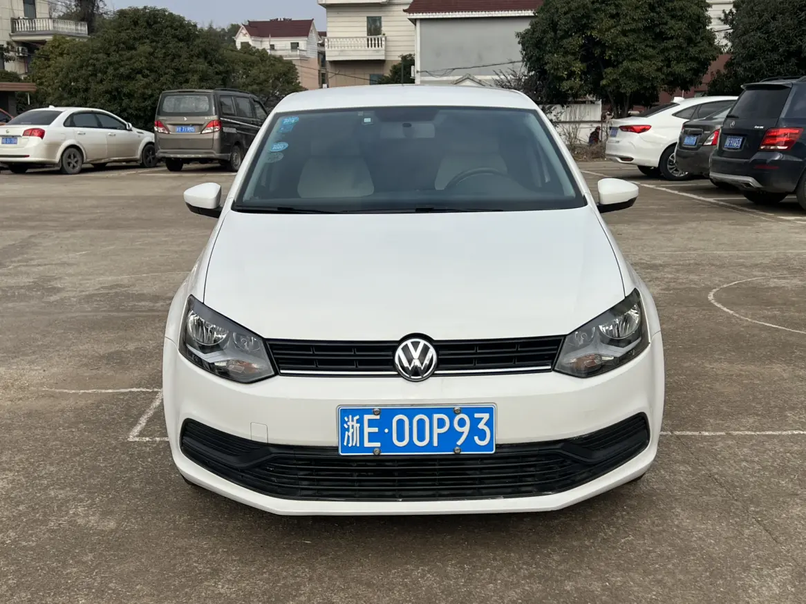Volkswagen Polo  из Китая