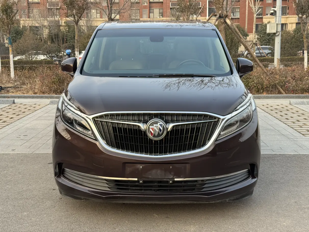 Buick GL8  из Китая