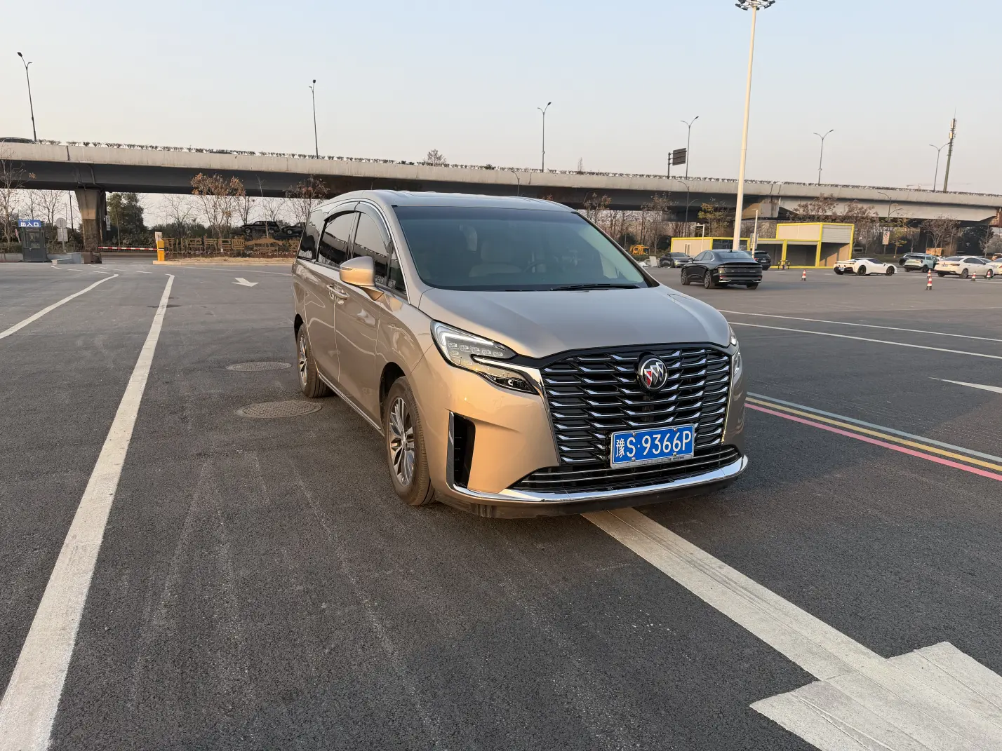 Buick GL8  из Китая