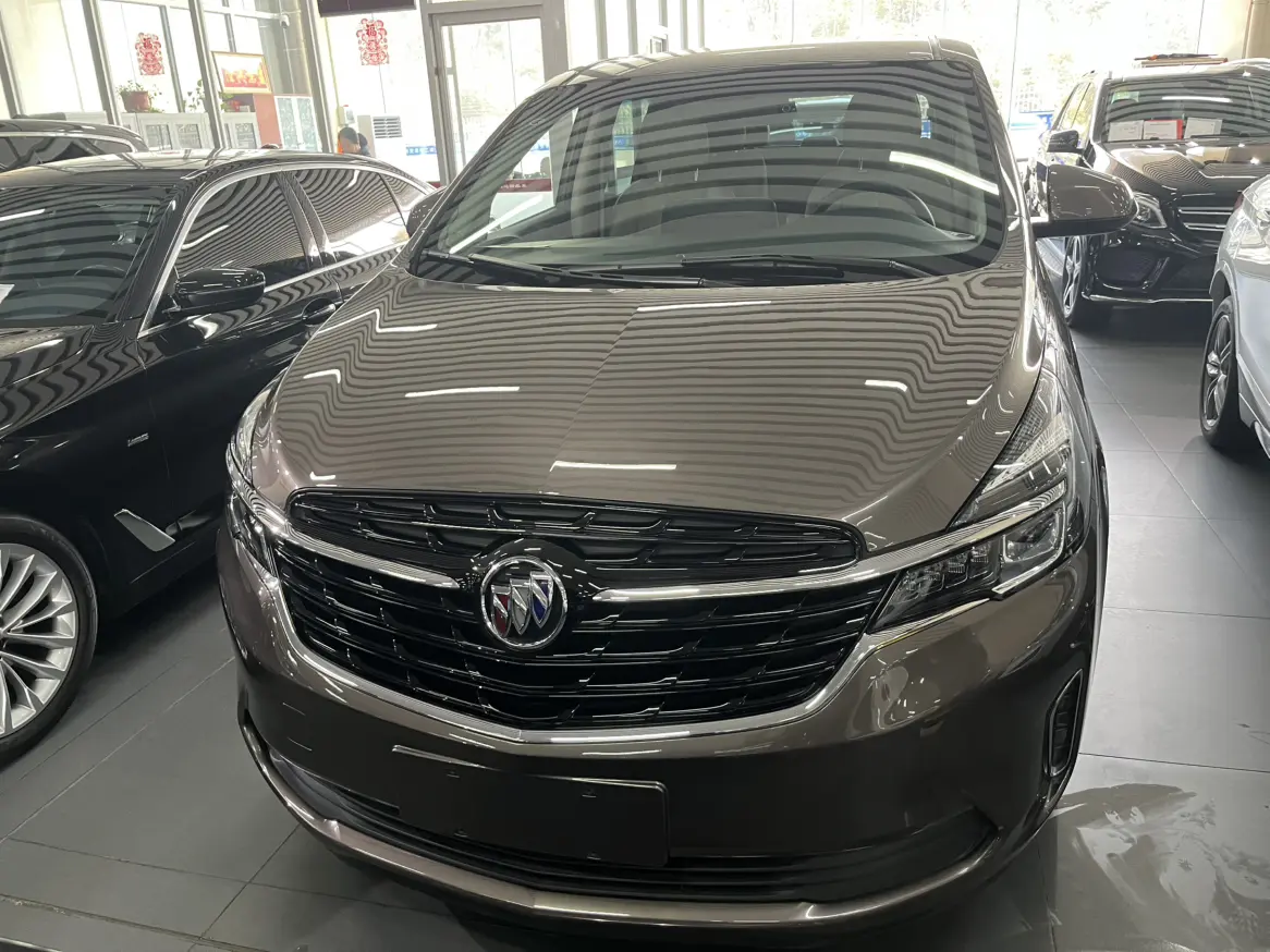 Buick GL8  из Китая