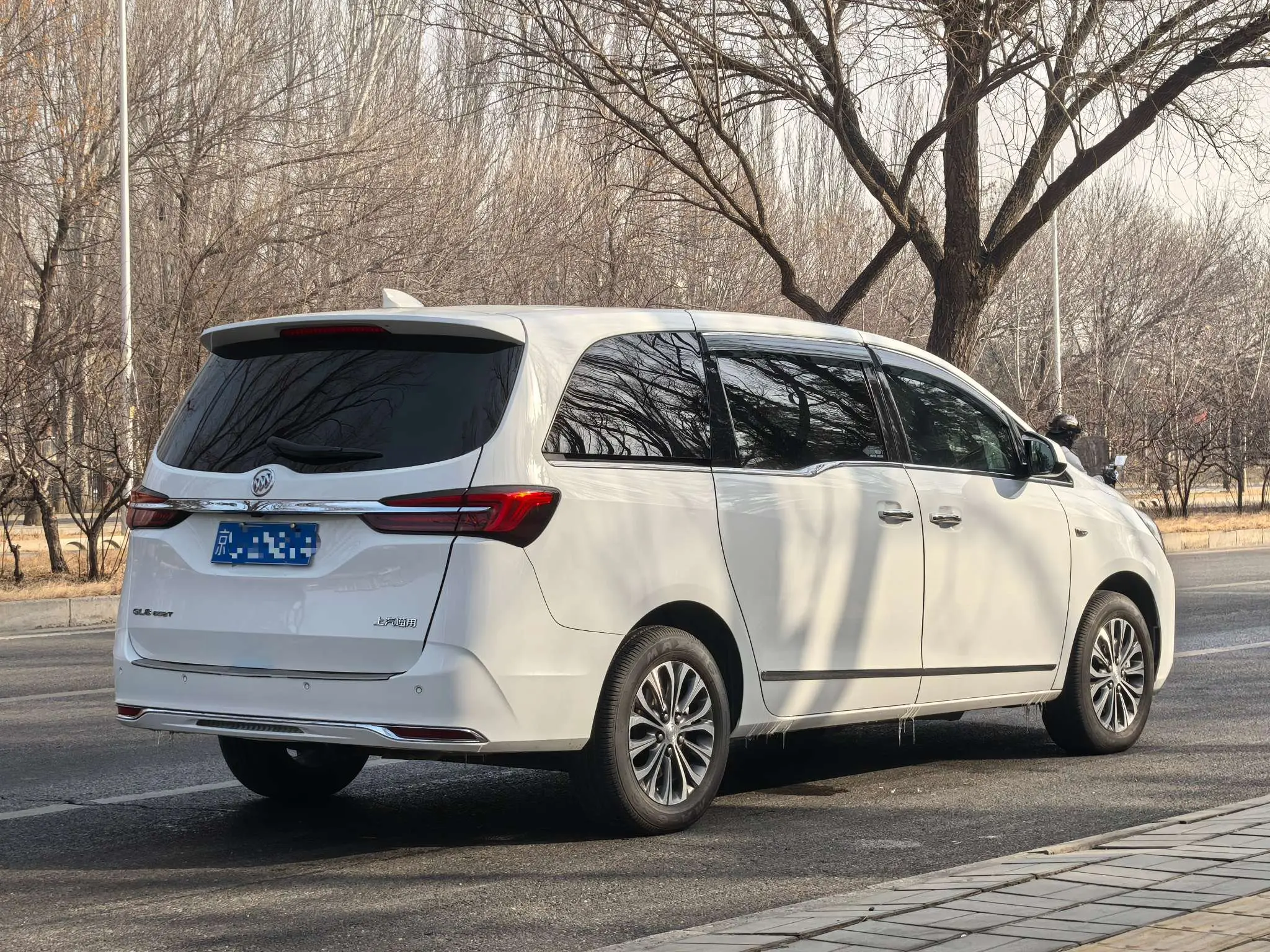 Buick GL8  из Китая