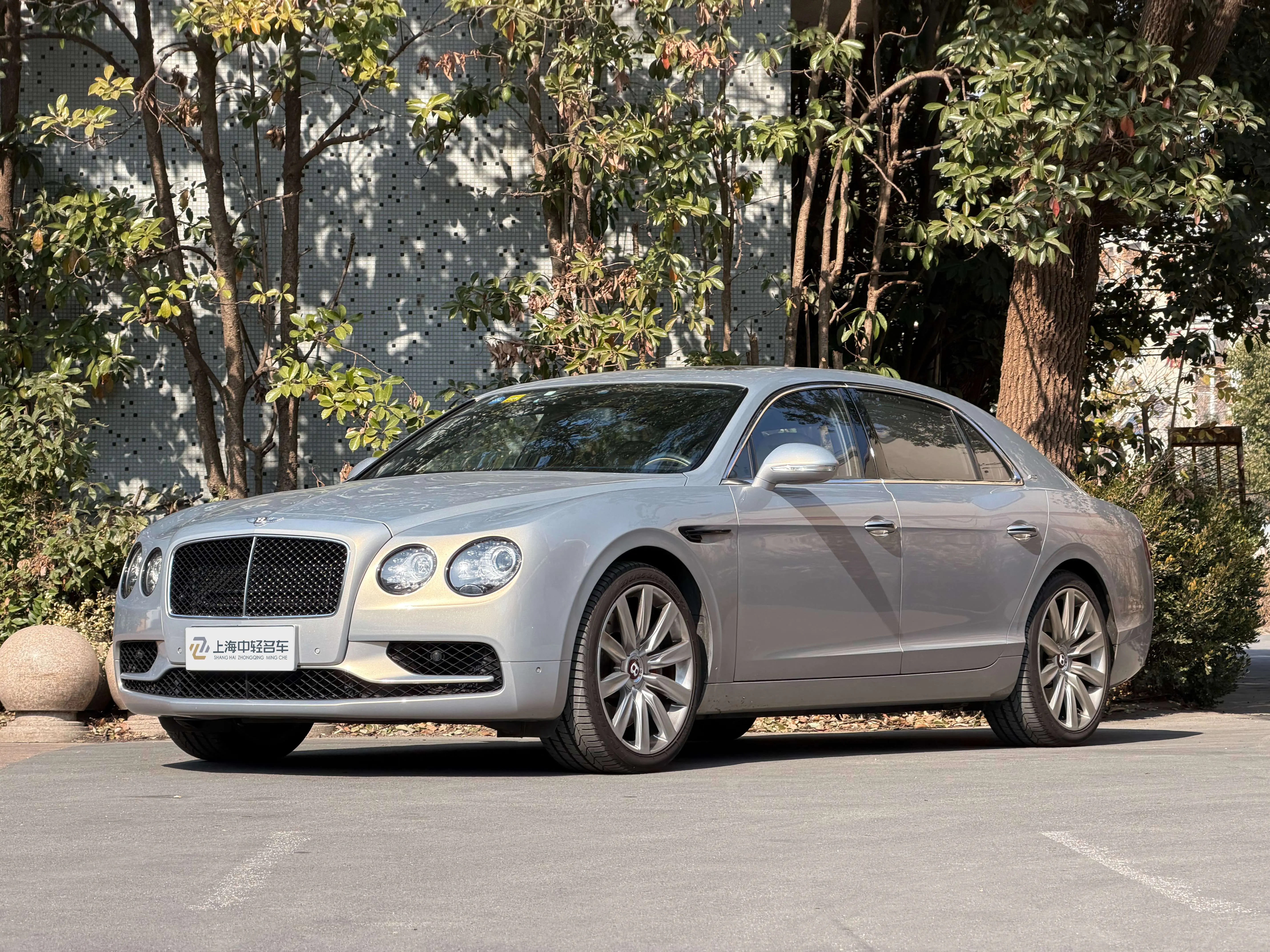 Bentley Galloping  из Китая