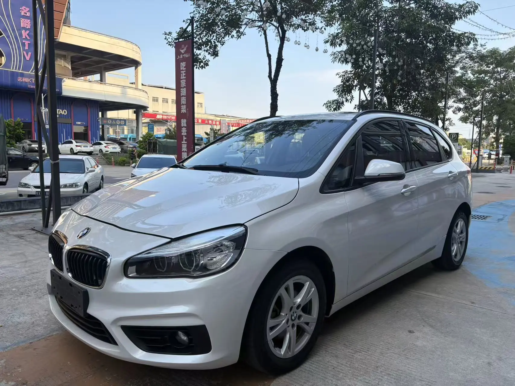 BMW 2 Series Active Tourer  из Китая