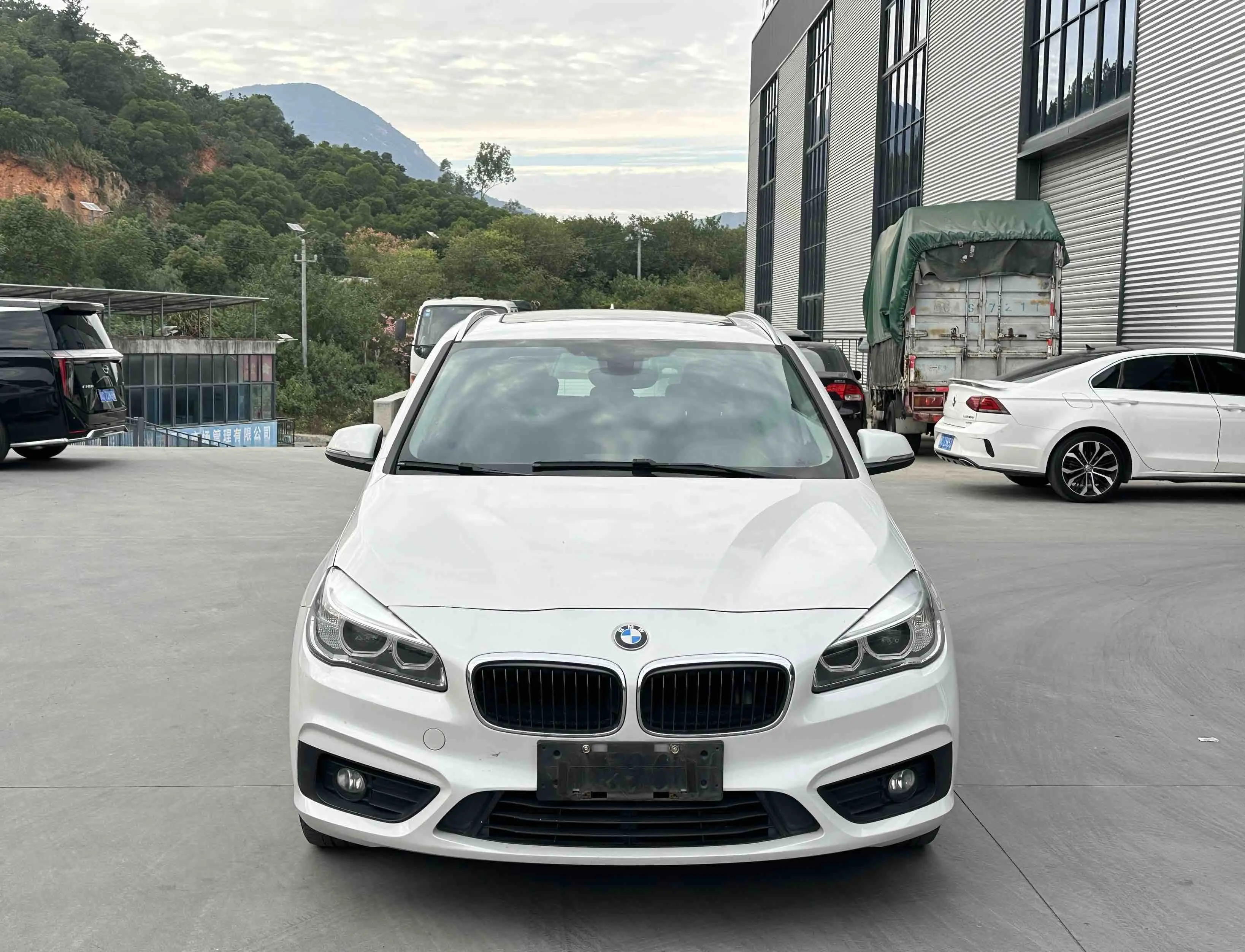 BMW 2 Series Active Tourer  из Китая