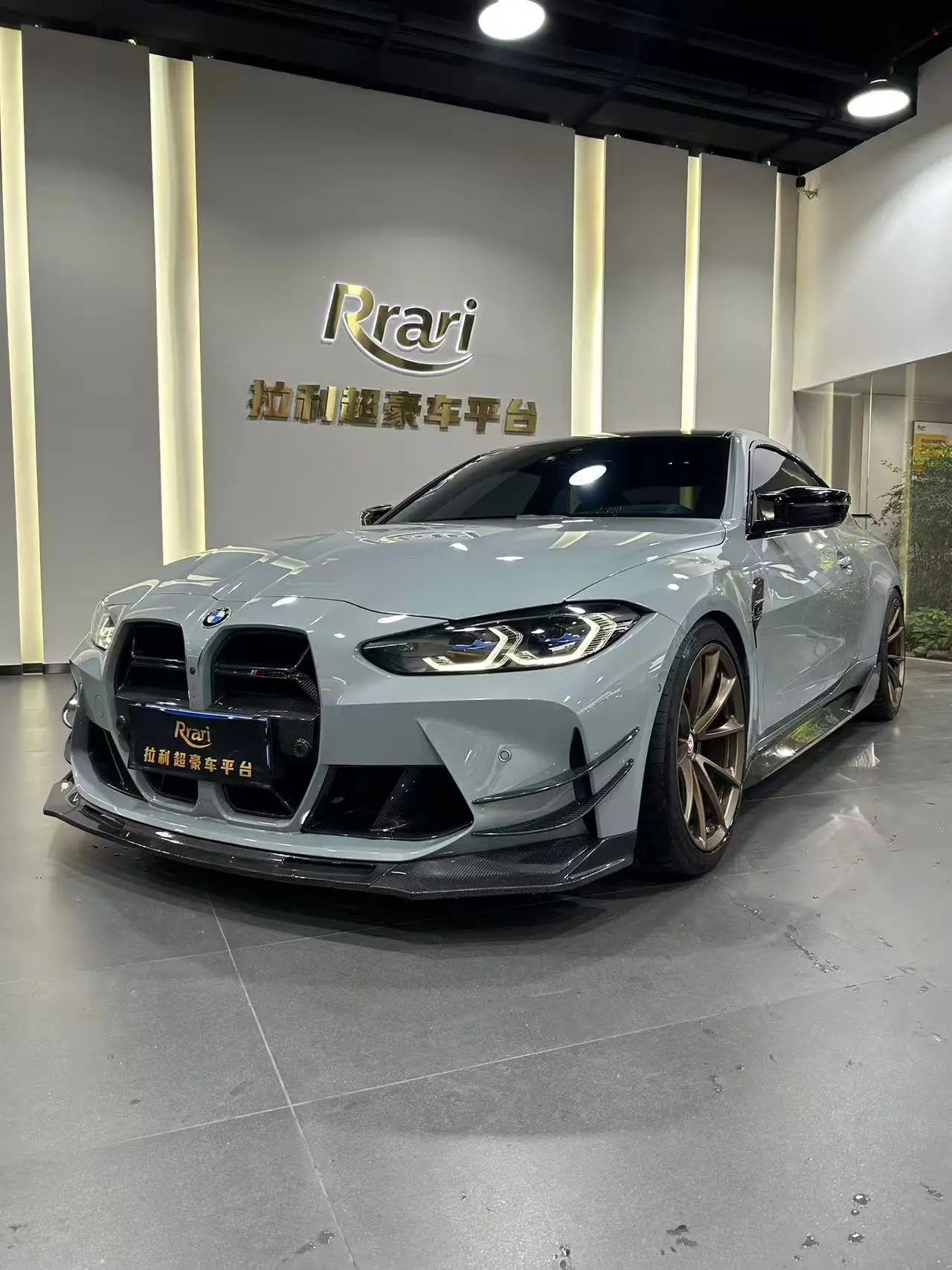 BMW M4  из Китая