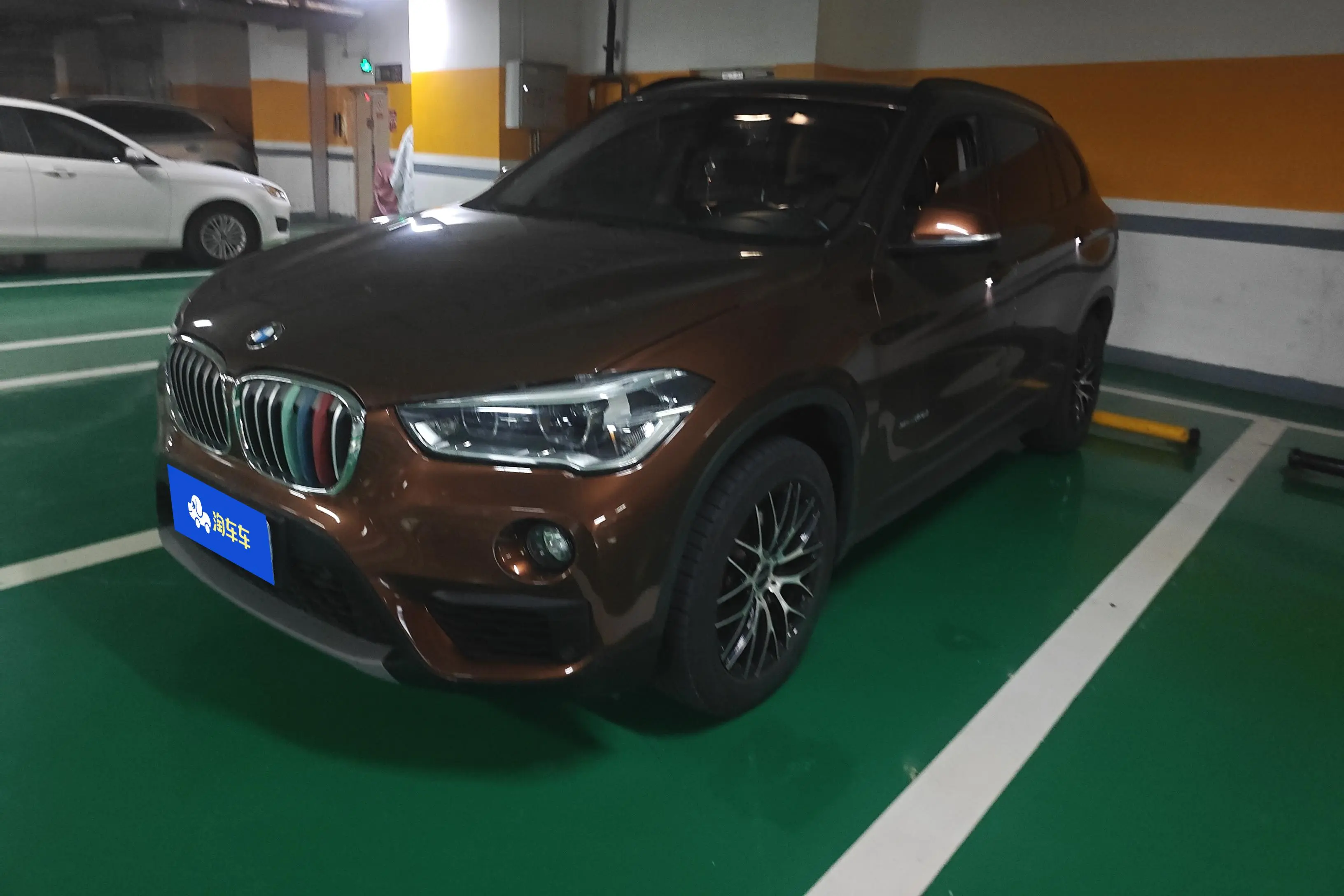 BMW X1  из Китая