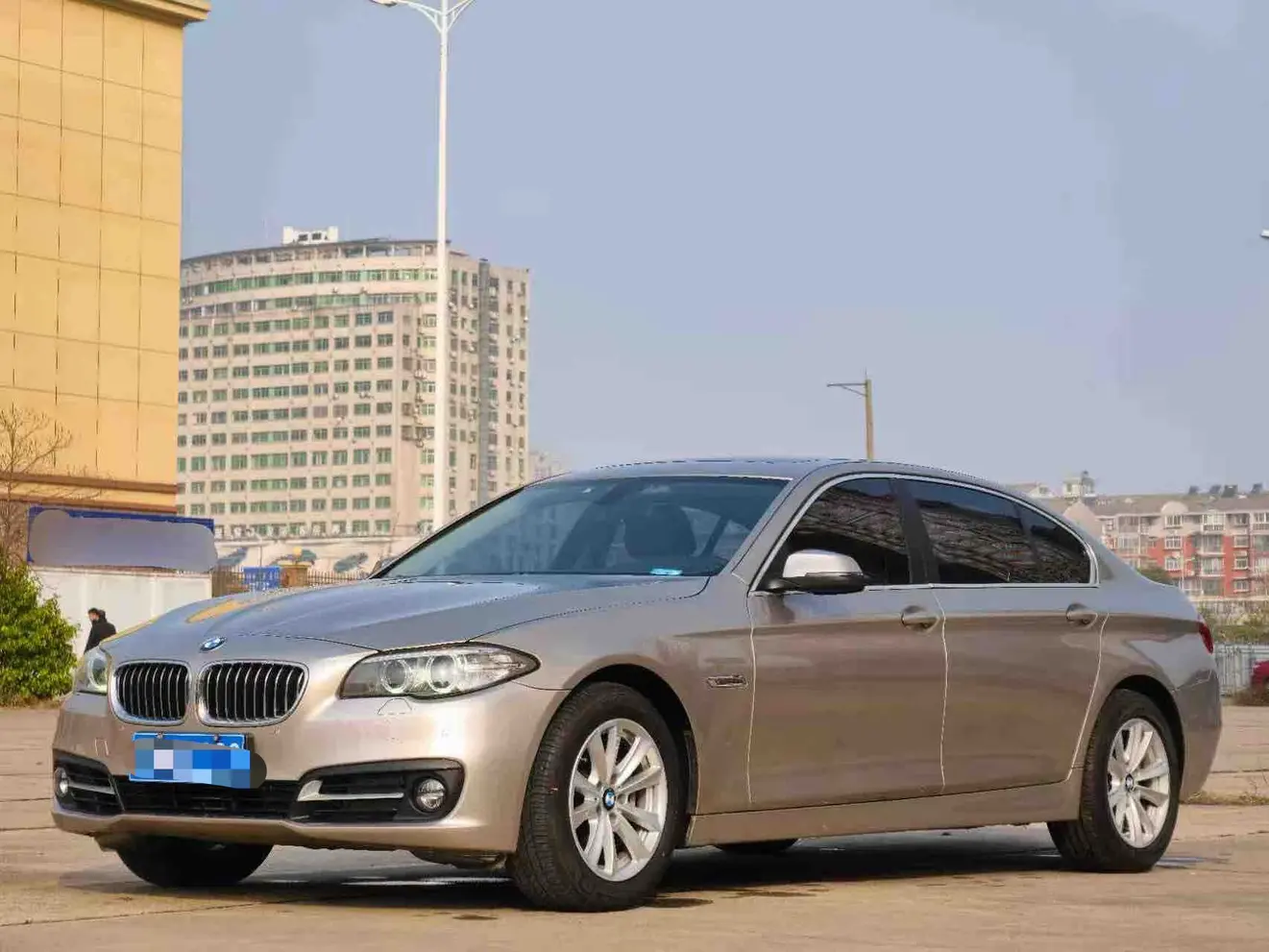 BMW 5 Series  из Китая