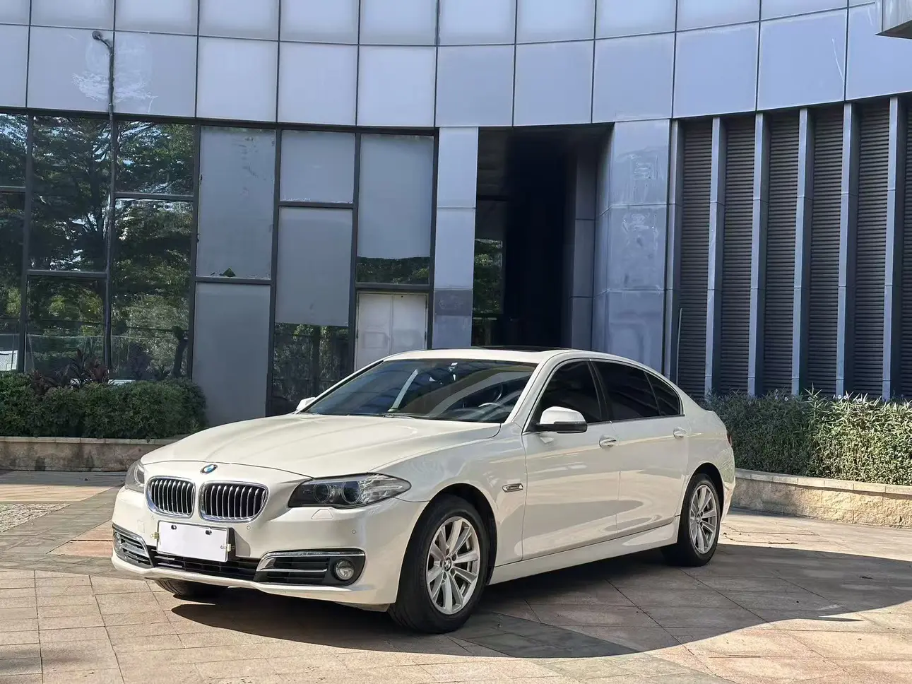 BMW 5 Series  из Китая