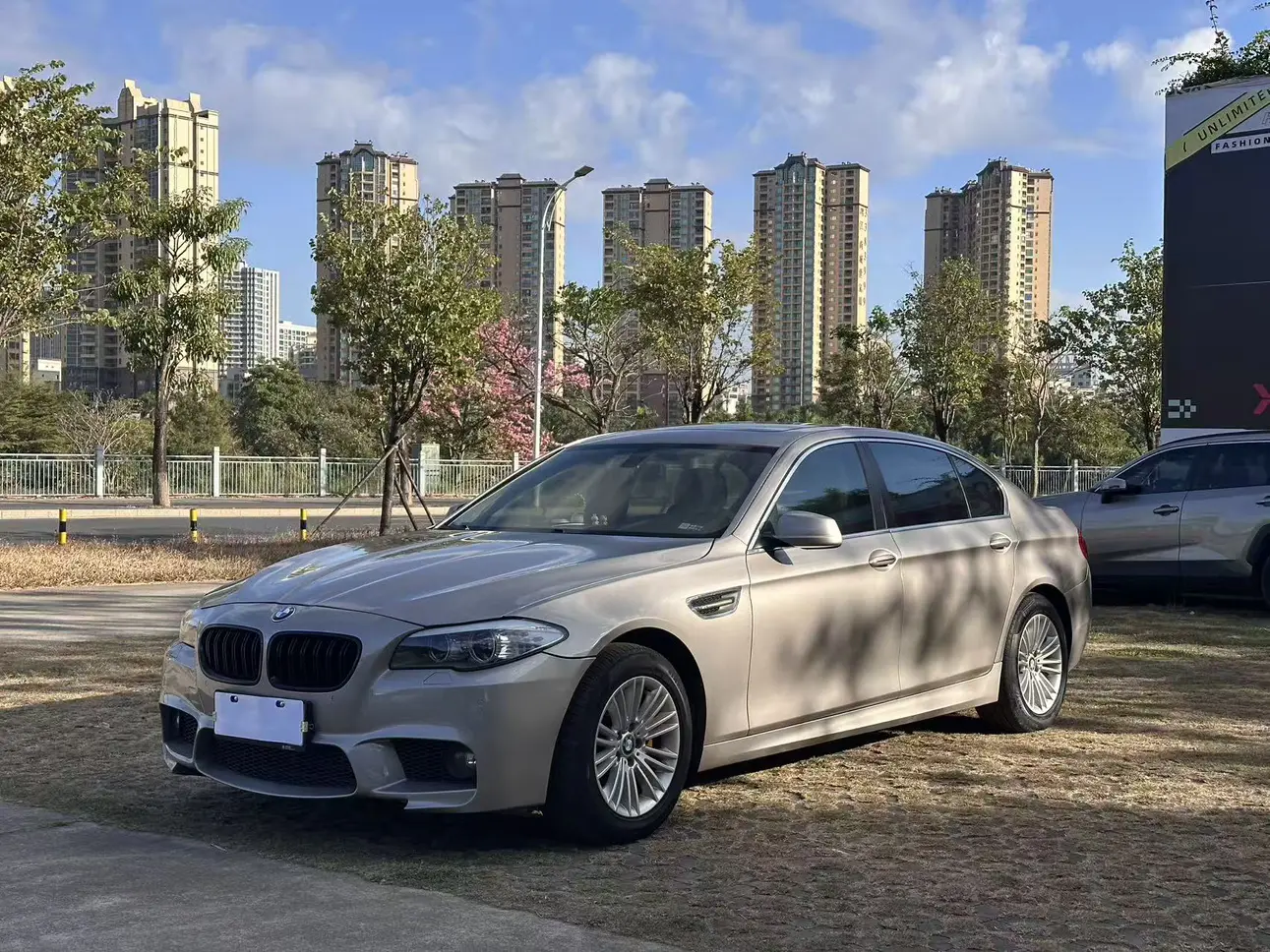 BMW 5 Series  из Китая