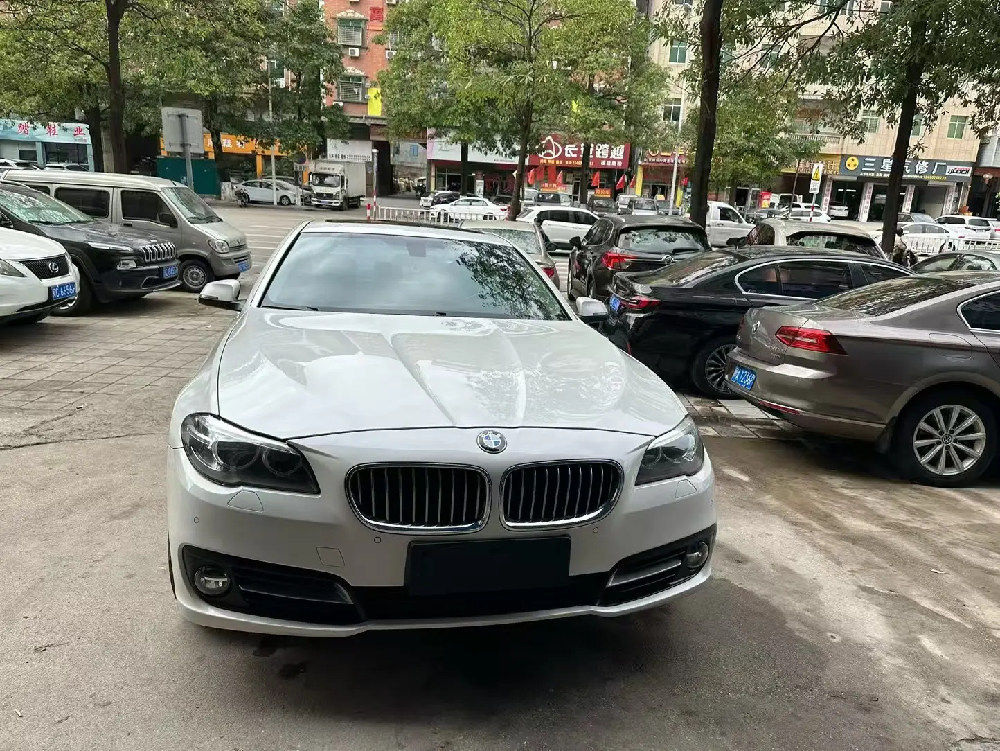 BMW 5 Series  из Китая
