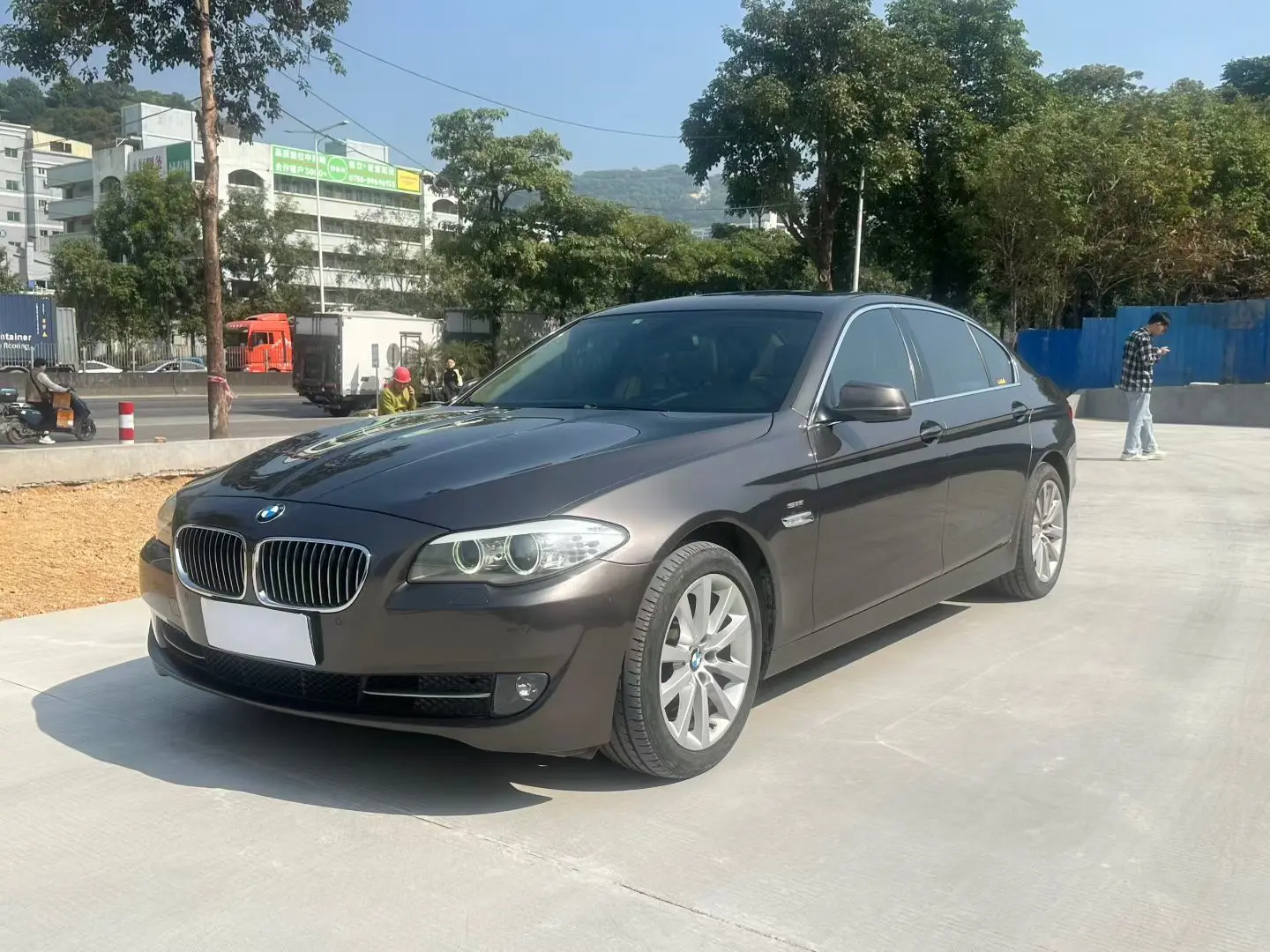 BMW 5 Series  из Китая