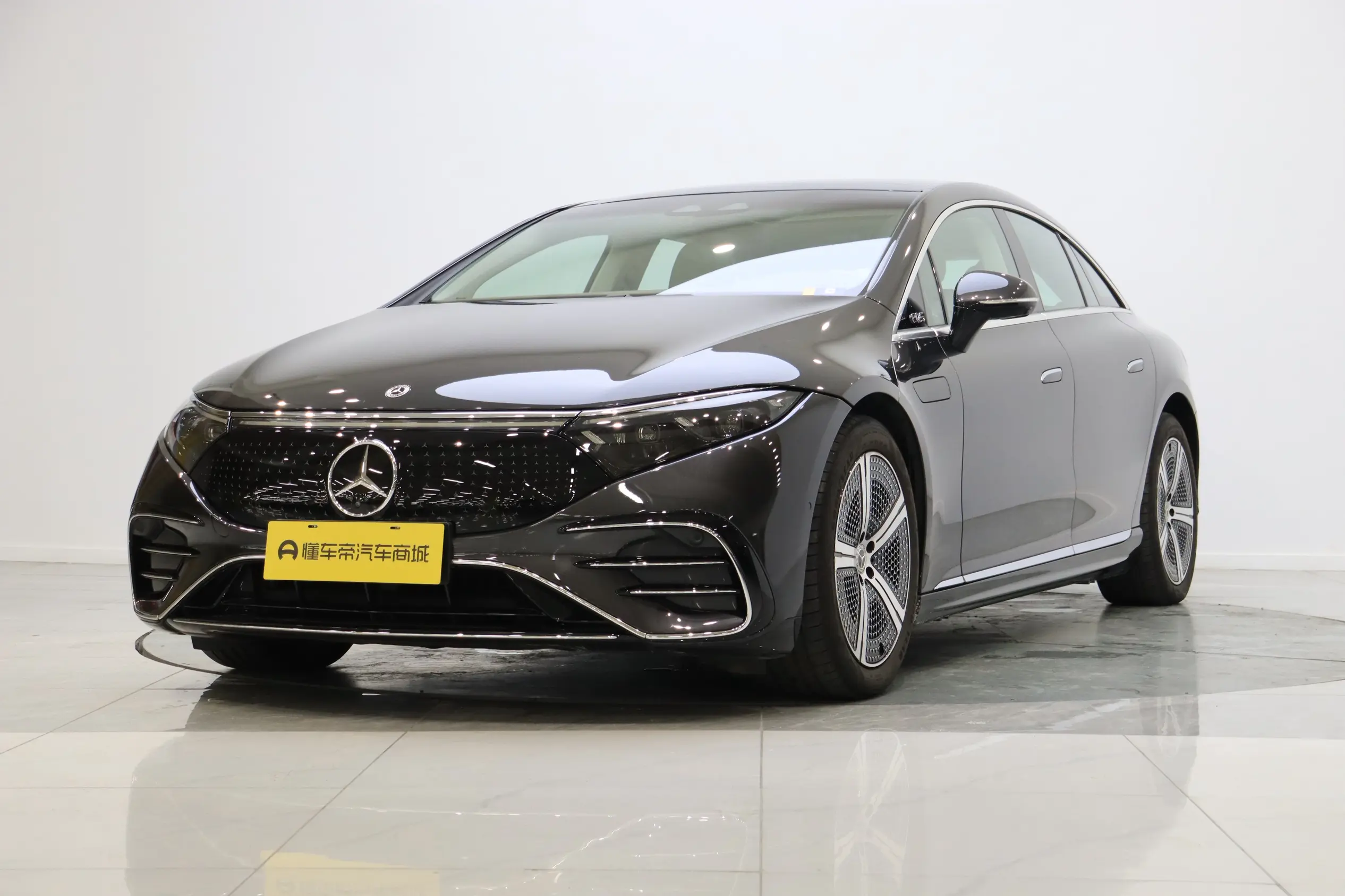 Mercedes-Benz EQS  из Китая