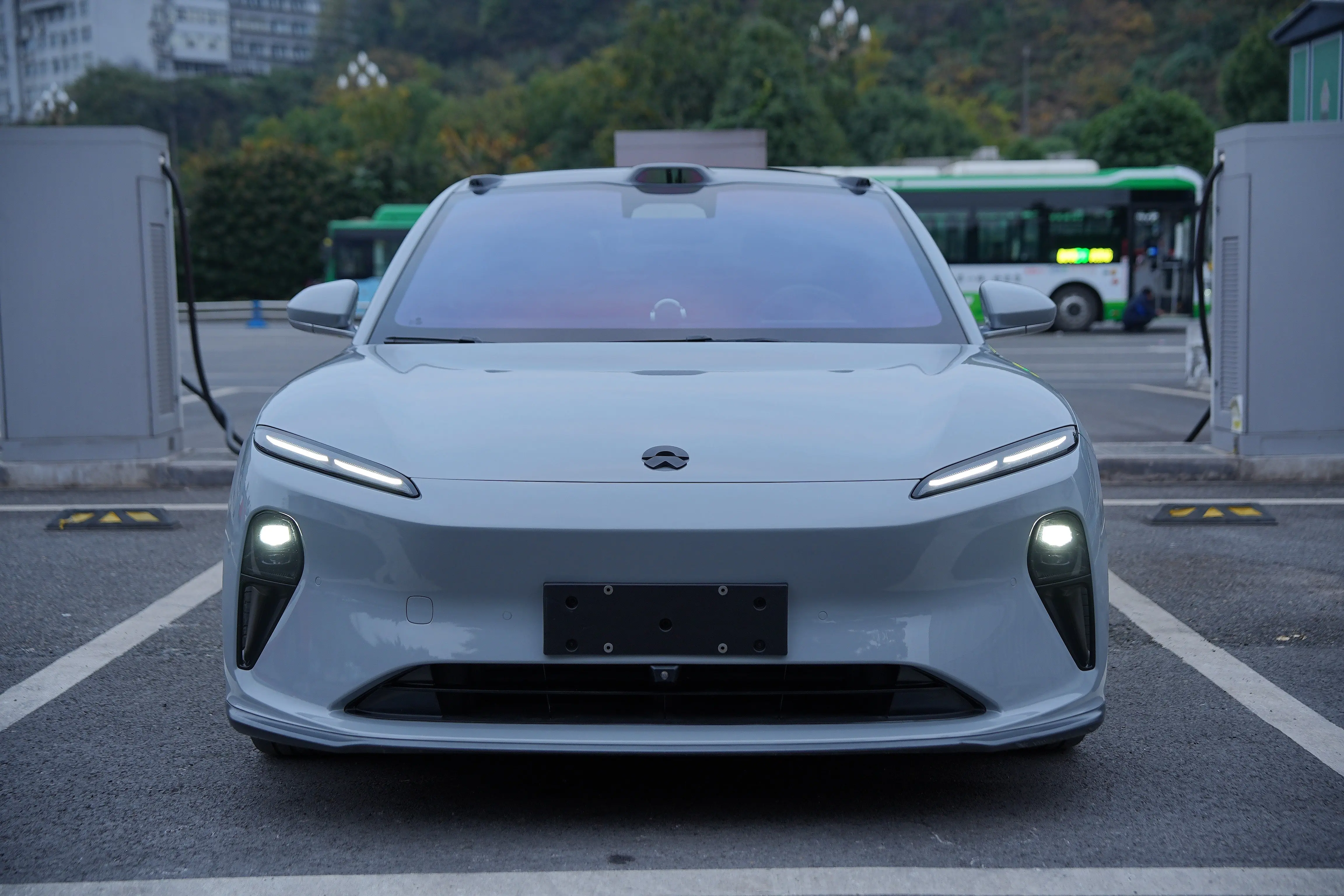 NIO ET5  из Китая