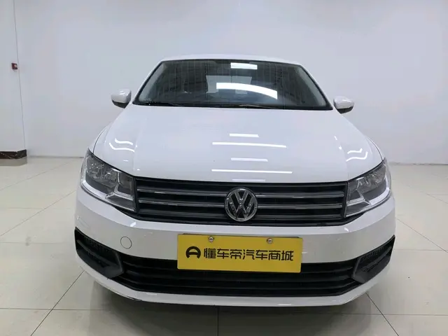 Volkswagen Santana  из Китая