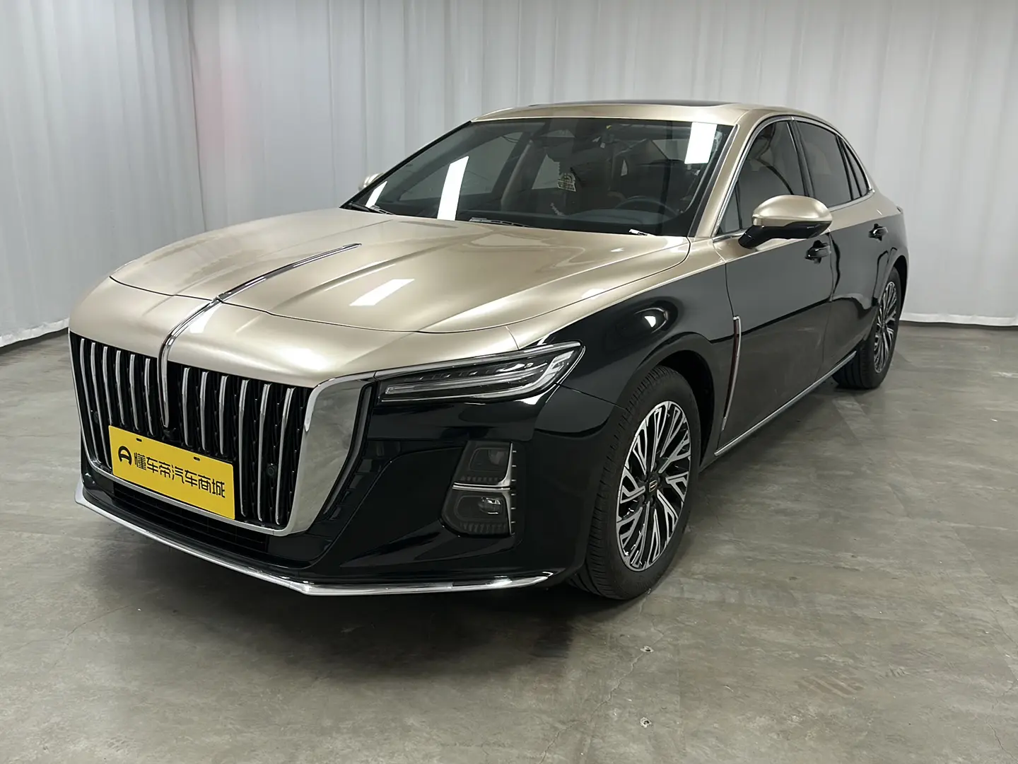 Hongqi H5  из Китая