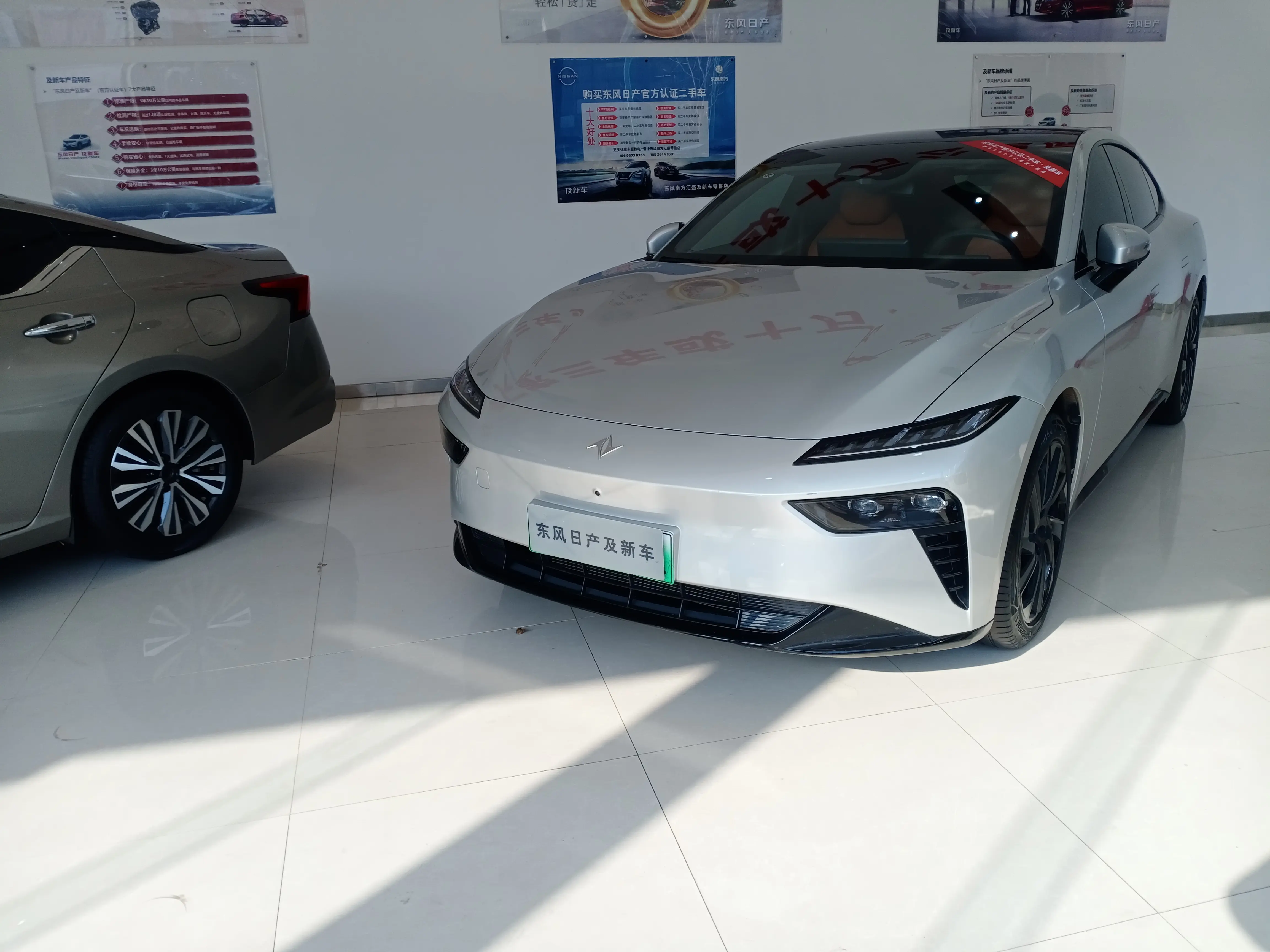 Dongfeng Eπ007  из Китая