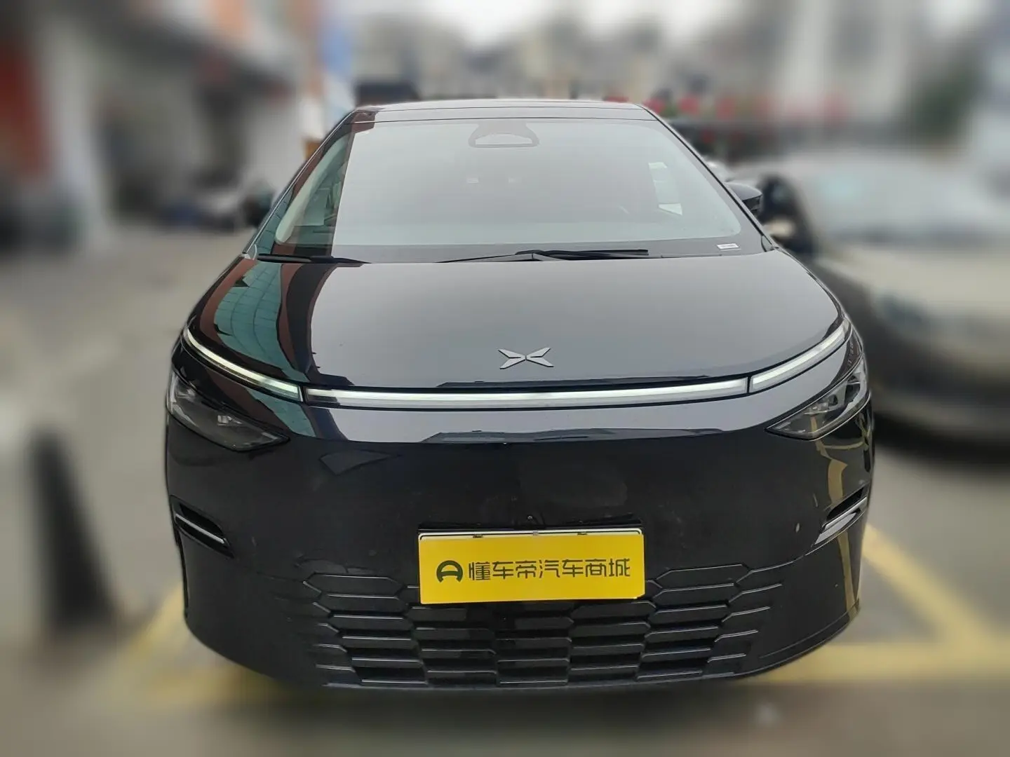 Xpeng X9  из Китая